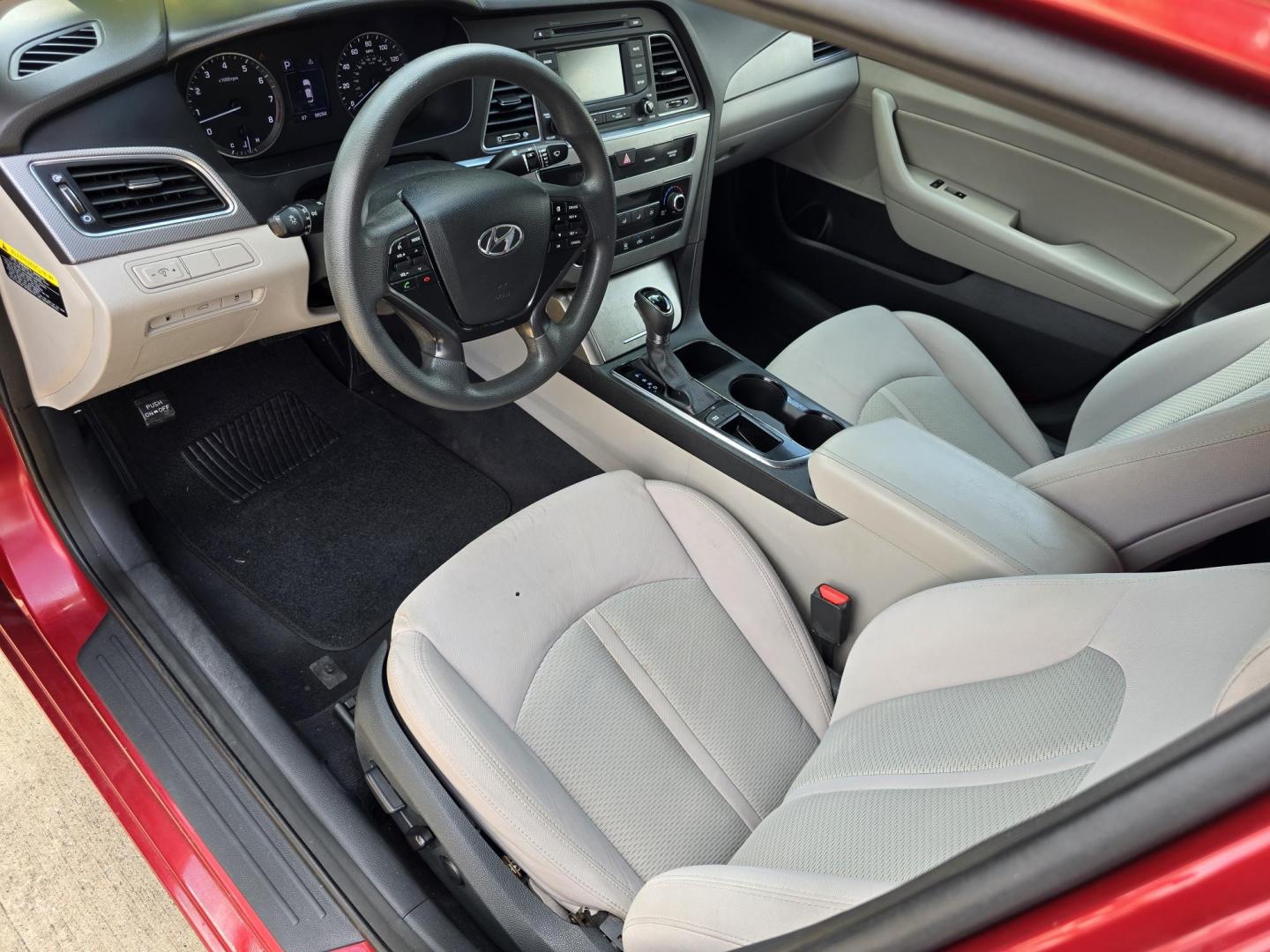 2015 RED Hyundai Sonata ECO (5NPE24AF1FH) with an 1.6L L4 DOHC 16V engine, 7-Speed Automatic transmission, located at 2660 S.Garland Avenue, Garland, TX, 75041, (469) 298-3118, 32.885551, -96.655602 - Photo#10