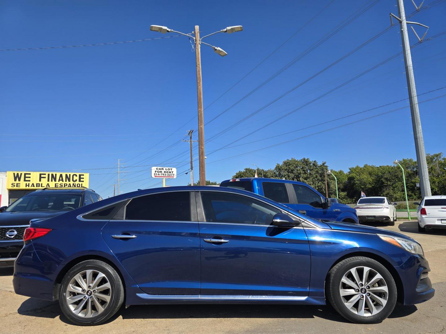 2015 BLUE Hyundai Sonata Sport (5NPE34AFXFH) with an 2.4L L4 DOHC 16V engine, 6-Speed Automatic transmission, located at 2660 S.Garland Avenue, Garland, TX, 75041, (469) 298-3118, 32.885551, -96.655602 - Photo#2