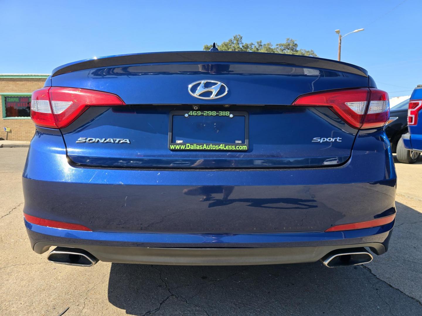 2015 BLUE Hyundai Sonata Sport (5NPE34AFXFH) with an 2.4L L4 DOHC 16V engine, 6-Speed Automatic transmission, located at 2660 S.Garland Avenue, Garland, TX, 75041, (469) 298-3118, 32.885551, -96.655602 - Photo#4
