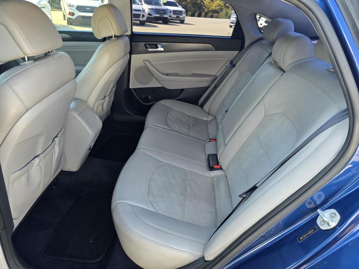 2015 BLUE Hyundai Sonata Sport (5NPE34AFXFH) with an 2.4L L4 DOHC 16V engine, 6-Speed Automatic transmission, located at 2660 S.Garland Avenue, Garland, TX, 75041, (469) 298-3118, 32.885551, -96.655602 - Photo#18