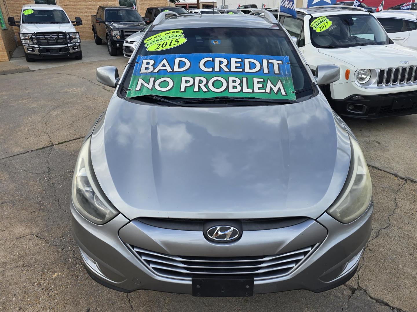 2015 GRAY Hyundai Tucson GLS (KM8JU3AG9FU) with an 2.4L L4 DOHC 16V engine, 6-Speed Automatic transmission, located at 2660 S.Garland Avenue, Garland, TX, 75041, (469) 298-3118, 32.885551, -96.655602 - Photo#8