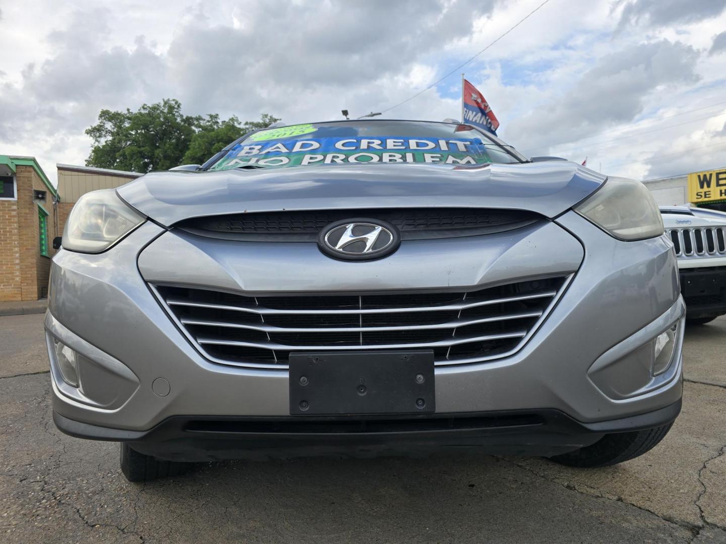 2015 GRAY Hyundai Tucson GLS (KM8JU3AG9FU) with an 2.4L L4 DOHC 16V engine, 6-Speed Automatic transmission, located at 2660 S.Garland Avenue, Garland, TX, 75041, (469) 298-3118, 32.885551, -96.655602 - Photo#9