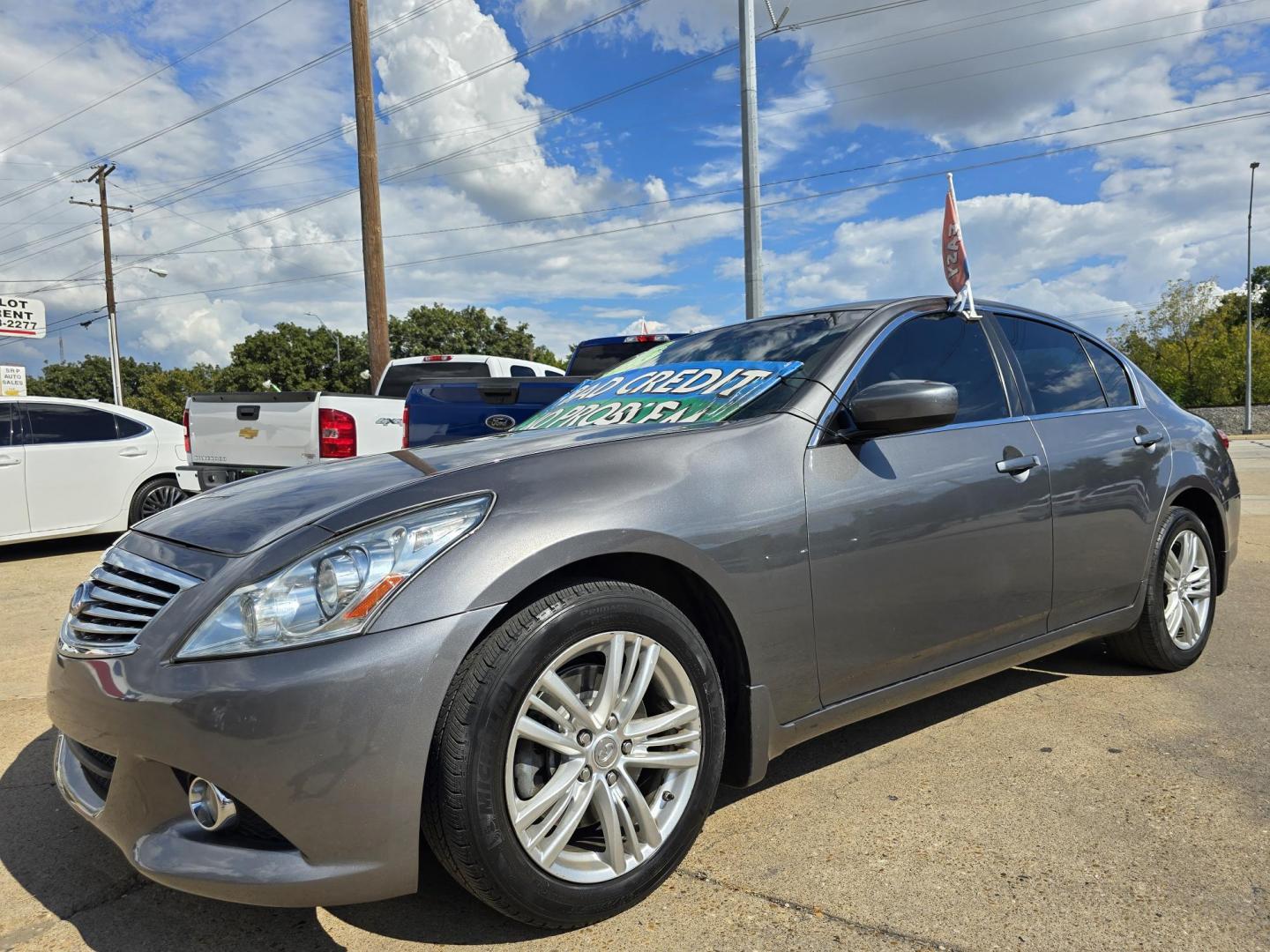 2015 Infiniti Q40 (JN1CV6AR0FM) with an 3.7L V6 DOHC 24V engine, 7-Speed Automatic transmission, located at 2660 S.Garland Avenue, Garland, TX, 75041, (469) 298-3118, 32.885551, -96.655602 - Welcome to DallasAutos4Less, one of the Premier BUY HERE PAY HERE Dealers in the North Dallas Area. We specialize in financing to people with NO CREDIT or BAD CREDIT. We need proof of income, proof of residence, and a ID. Come buy your new car from us today!! This is a 2015 INFINITI Q40 AWD SEDAN - Photo#8