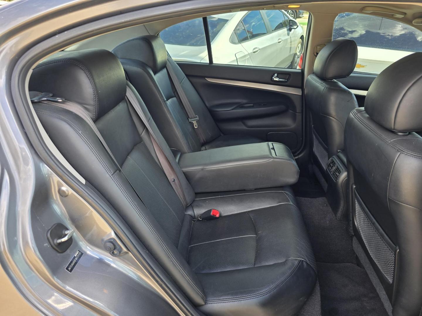 2015 Infiniti Q40 (JN1CV6AR0FM) with an 3.7L V6 DOHC 24V engine, 7-Speed Automatic transmission, located at 2660 S.Garland Avenue, Garland, TX, 75041, (469) 298-3118, 32.885551, -96.655602 - Welcome to DallasAutos4Less, one of the Premier BUY HERE PAY HERE Dealers in the North Dallas Area. We specialize in financing to people with NO CREDIT or BAD CREDIT. We need proof of income, proof of residence, and a ID. Come buy your new car from us today!! This is a 2015 INFINITI Q40 AWD SEDAN - Photo#21