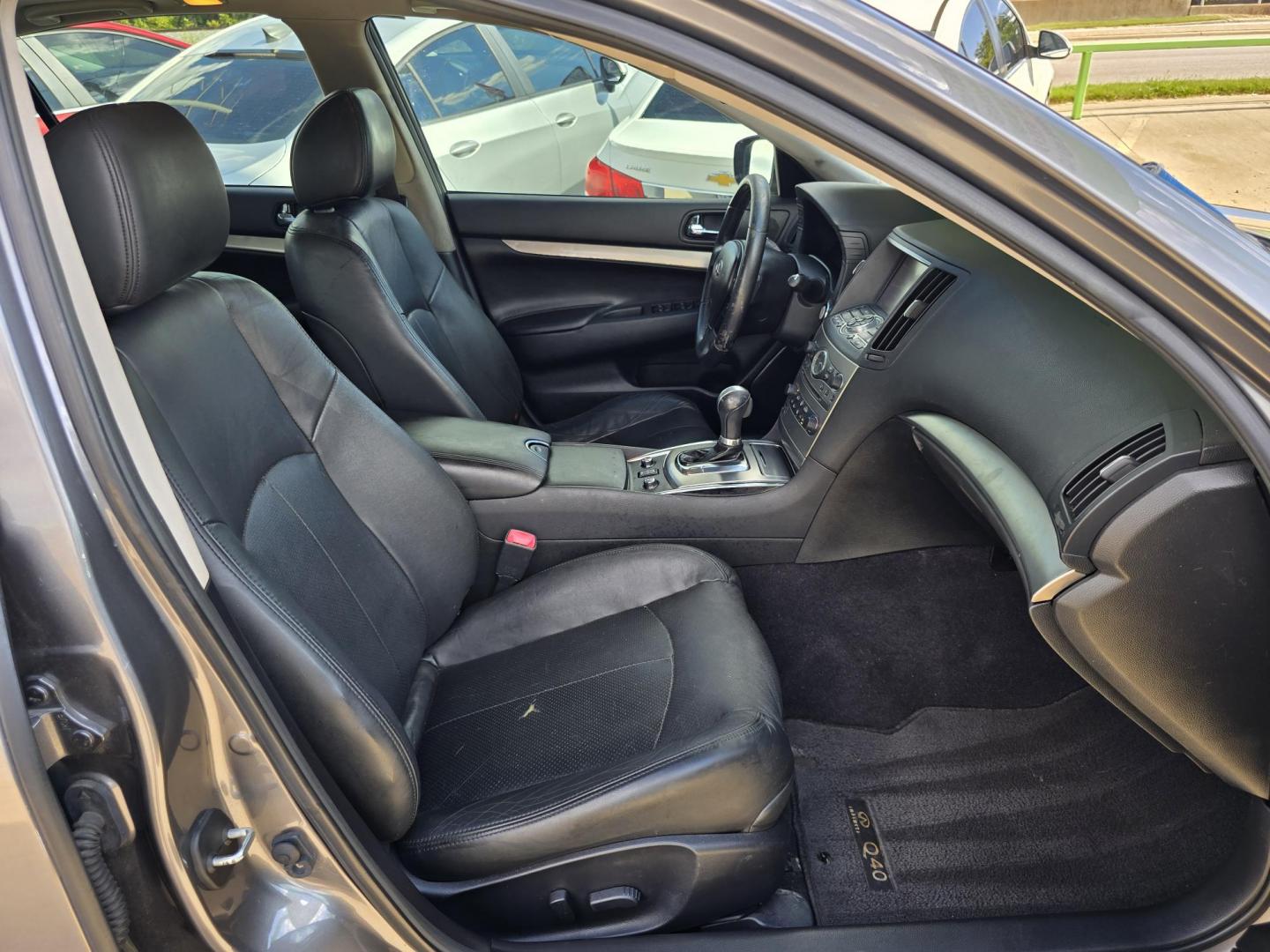 2015 Infiniti Q40 (JN1CV6AR0FM) with an 3.7L V6 DOHC 24V engine, 7-Speed Automatic transmission, located at 2660 S.Garland Avenue, Garland, TX, 75041, (469) 298-3118, 32.885551, -96.655602 - Welcome to DallasAutos4Less, one of the Premier BUY HERE PAY HERE Dealers in the North Dallas Area. We specialize in financing to people with NO CREDIT or BAD CREDIT. We need proof of income, proof of residence, and a ID. Come buy your new car from us today!! This is a 2015 INFINITI Q40 AWD SEDAN - Photo#22