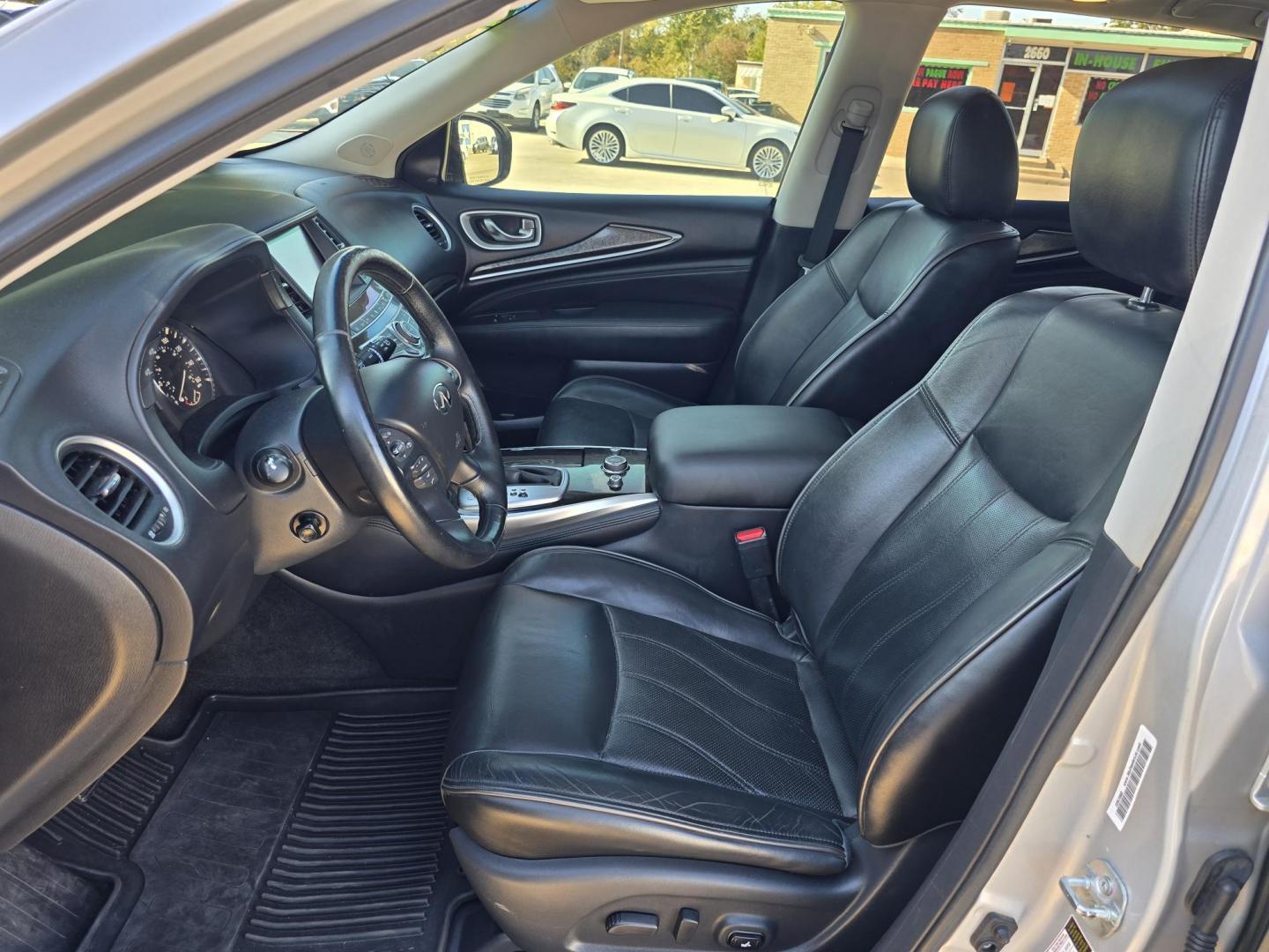2015 SILVER Infiniti QX60 (5N1AL0MM6FC) with an 3.5L V6 DOHC 24V engine, Continuously Variable Transmission transmission, located at 2660 S.Garland Avenue, Garland, TX, 75041, (469) 298-3118, 32.885551, -96.655602 - Photo#10