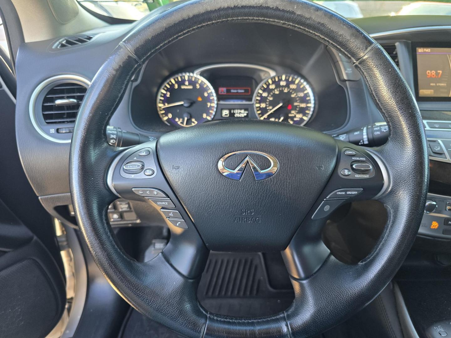 2015 SILVER Infiniti QX60 (5N1AL0MM6FC) with an 3.5L V6 DOHC 24V engine, Continuously Variable Transmission transmission, located at 2660 S.Garland Avenue, Garland, TX, 75041, (469) 298-3118, 32.885551, -96.655602 - Photo#12