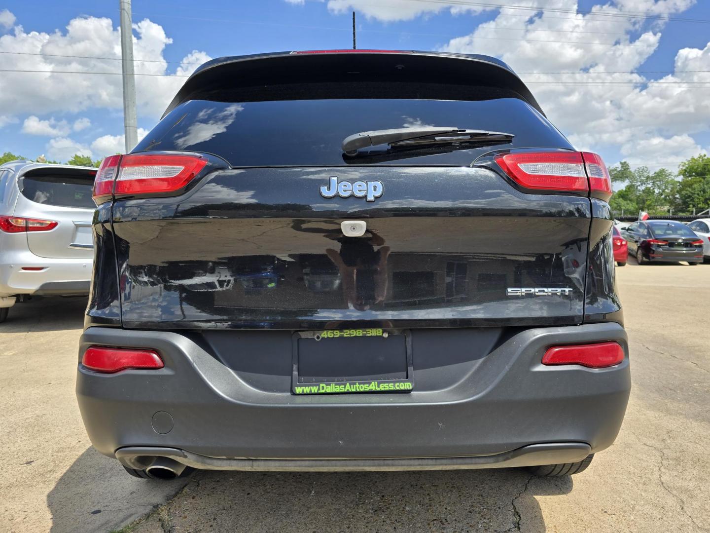 2015 BLUE Jeep Cherokee Sport (1C4PJLABXFW) with an 2.4L L4 DOHC 16V engine, 9-Speed Automatic transmission, located at 2660 S.Garland Avenue, Garland, TX, 75041, (469) 298-3118, 32.885551, -96.655602 - Photo#4