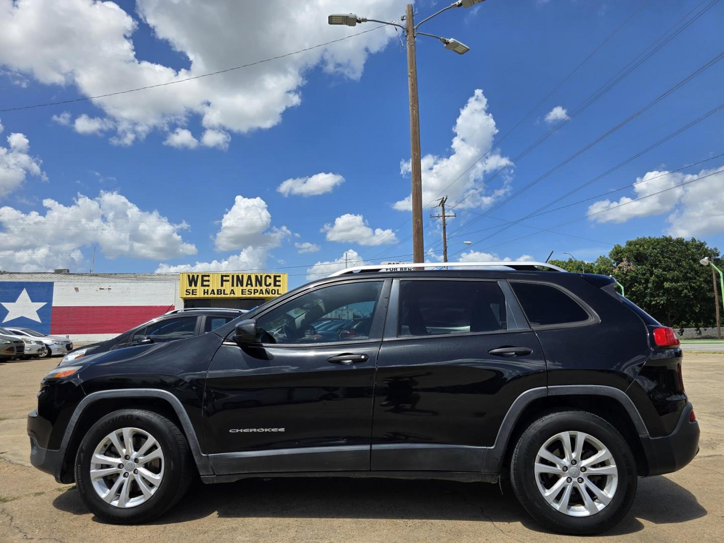 2015 BLUE Jeep Cherokee Sport (1C4PJLABXFW) with an 2.4L L4 DOHC 16V engine, 9-Speed Automatic transmission, located at 2660 S.Garland Avenue, Garland, TX, 75041, (469) 298-3118, 32.885551, -96.655602 - Photo#6