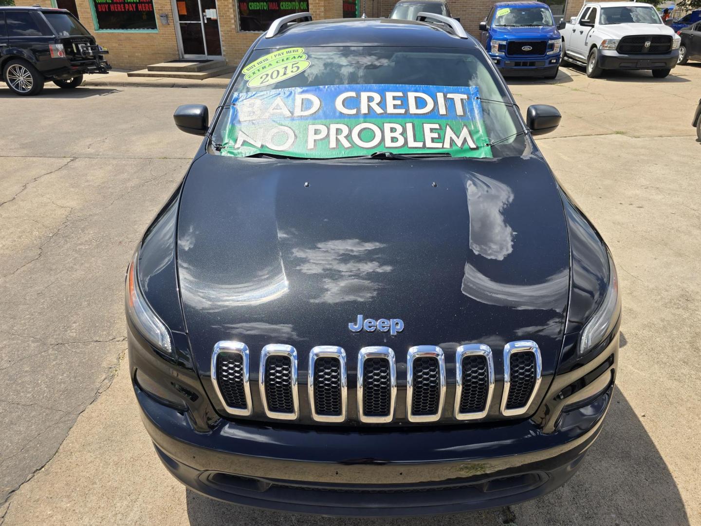 2015 BLUE Jeep Cherokee Sport (1C4PJLABXFW) with an 2.4L L4 DOHC 16V engine, 9-Speed Automatic transmission, located at 2660 S.Garland Avenue, Garland, TX, 75041, (469) 298-3118, 32.885551, -96.655602 - Photo#8