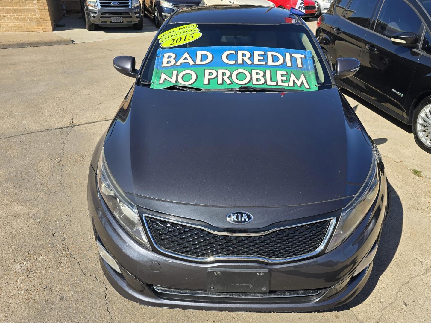 2015 DARK GRAY Kia Optima EX (KNAGM4A72F5) with an 2.4L L4 DOHC 16V engine, 6-Speed Automatic transmission, located at 2660 S.Garland Avenue, Garland, TX, 75041, (469) 298-3118, 32.885551, -96.655602 - Welcome to DallasAutos4Less, one of the Premier BUY HERE PAY HERE Dealers in the North Dallas Area. We specialize in financing to people with NO CREDIT or BAD CREDIT. We need proof of income, proof of residence, and a ID. Come buy your new car from us today!! This is a Very clean 2015 KIA OPTIMA - Photo#8