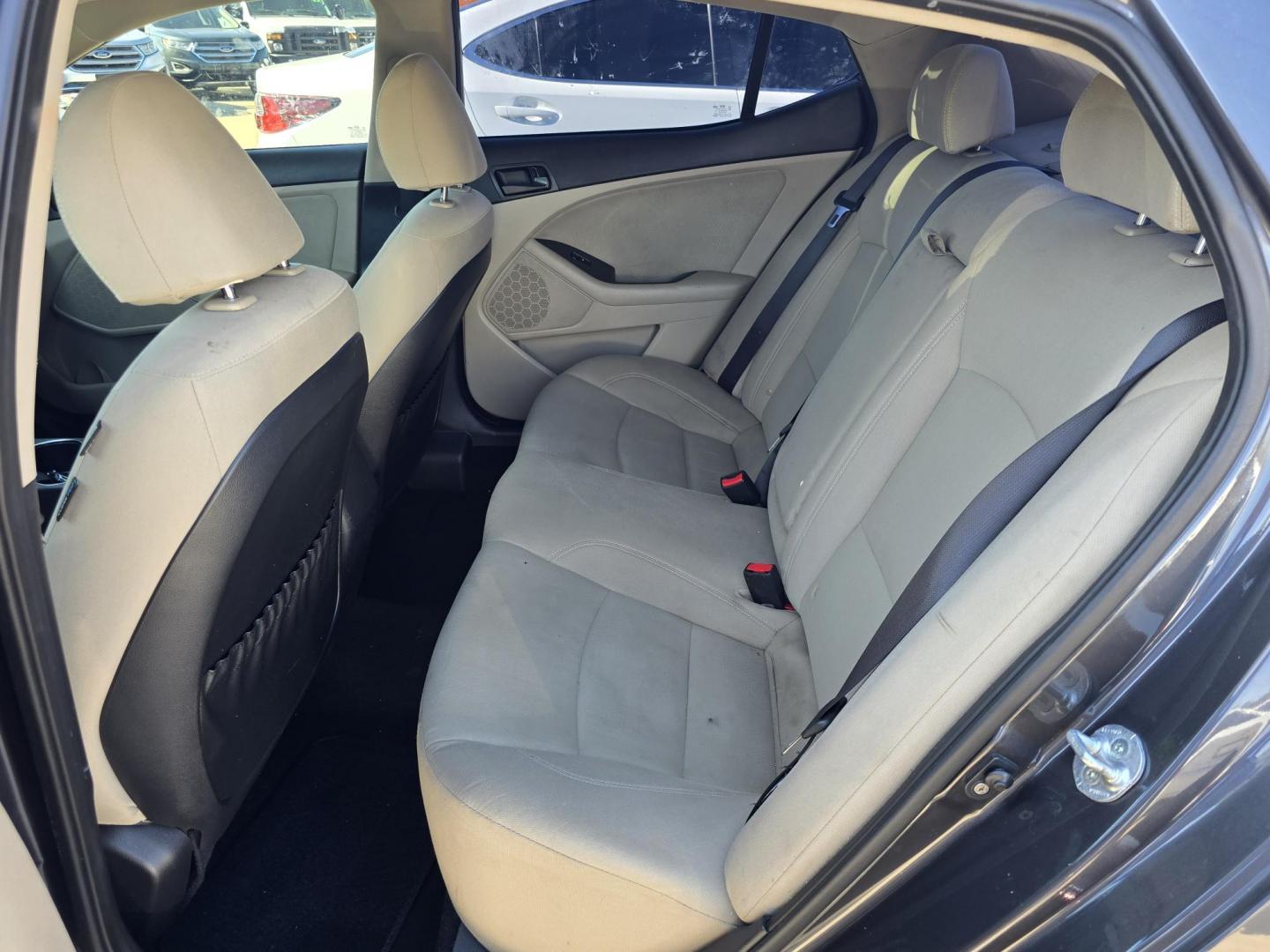 2015 DARK GRAY Kia Optima EX (KNAGM4A72F5) with an 2.4L L4 DOHC 16V engine, 6-Speed Automatic transmission, located at 2660 S.Garland Avenue, Garland, TX, 75041, (469) 298-3118, 32.885551, -96.655602 - Welcome to DallasAutos4Less, one of the Premier BUY HERE PAY HERE Dealers in the North Dallas Area. We specialize in financing to people with NO CREDIT or BAD CREDIT. We need proof of income, proof of residence, and a ID. Come buy your new car from us today!! This is a Very clean 2015 KIA OPTIMA - Photo#14