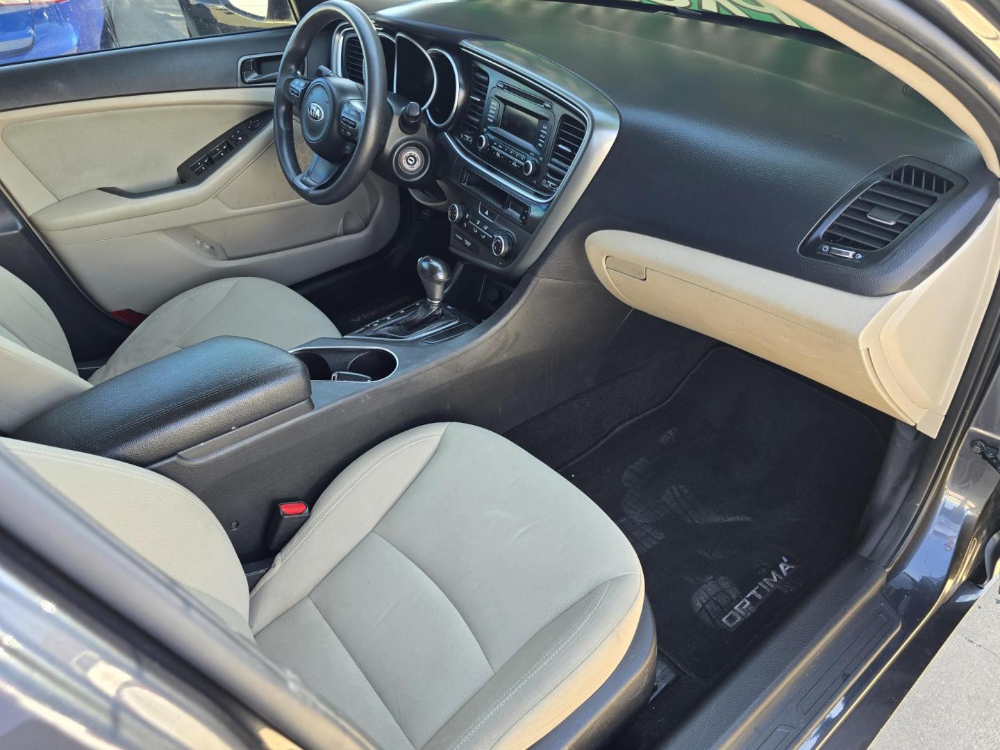 2015 DARK GRAY Kia Optima EX (KNAGM4A72F5) with an 2.4L L4 DOHC 16V engine, 6-Speed Automatic transmission, located at 2660 S.Garland Avenue, Garland, TX, 75041, (469) 298-3118, 32.885551, -96.655602 - Welcome to DallasAutos4Less, one of the Premier BUY HERE PAY HERE Dealers in the North Dallas Area. We specialize in financing to people with NO CREDIT or BAD CREDIT. We need proof of income, proof of residence, and a ID. Come buy your new car from us today!! This is a Very clean 2015 KIA OPTIMA - Photo#17