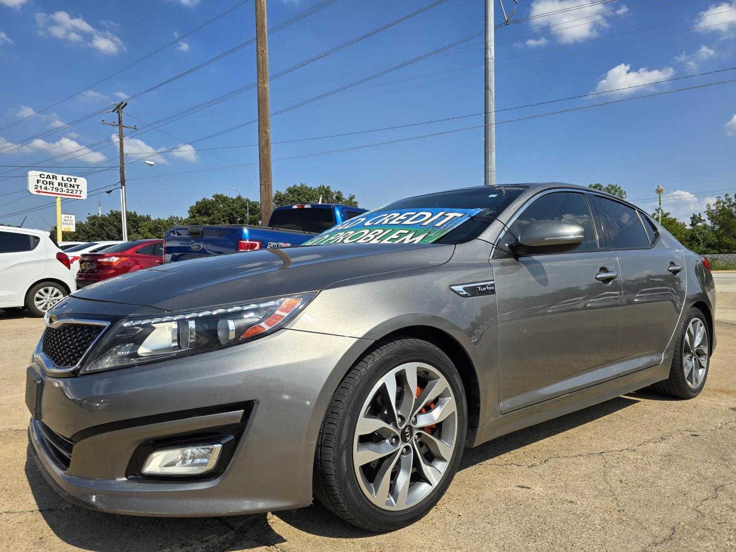 2015 GRAY Kia Optima SX Turbo (5XXGR4A65FG) with an 2.0L L4 DOHC 16V TURBO engine, 6-Speed Automatic transmission, located at 2660 S.Garland Avenue, Garland, TX, 75041, (469) 298-3118, 32.885551, -96.655602 - Photo#7