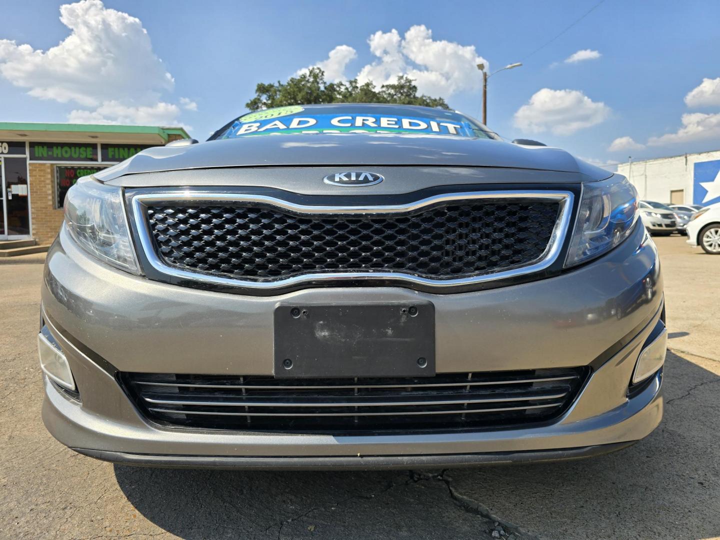 2015 GRAY Kia Optima SX Turbo (5XXGR4A65FG) with an 2.0L L4 DOHC 16V TURBO engine, 6-Speed Automatic transmission, located at 2660 S.Garland Avenue, Garland, TX, 75041, (469) 298-3118, 32.885551, -96.655602 - Photo#9