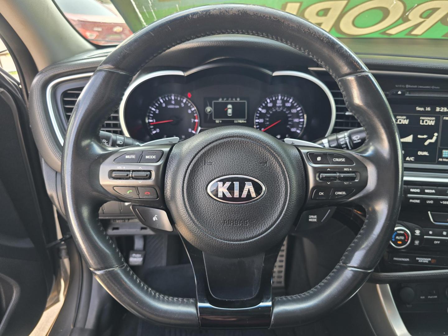 2015 GRAY Kia Optima SX Turbo (5XXGR4A65FG) with an 2.0L L4 DOHC 16V TURBO engine, 6-Speed Automatic transmission, located at 2660 S.Garland Avenue, Garland, TX, 75041, (469) 298-3118, 32.885551, -96.655602 - Photo#14