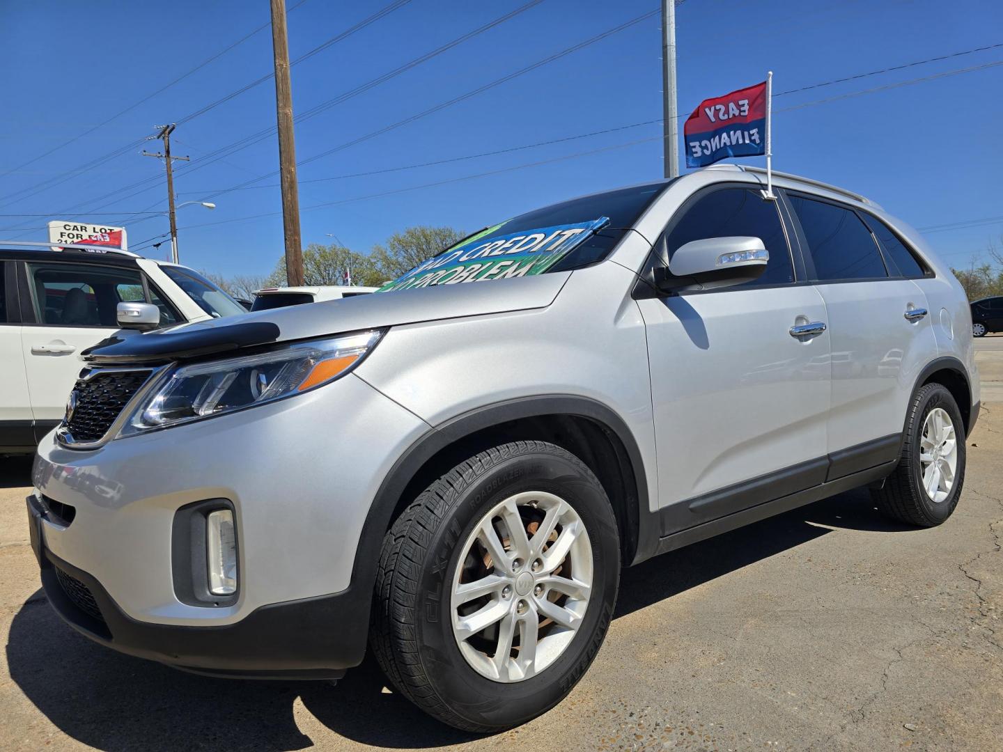 2015 SILVER Kia Sorento LX (5XYKT4A67FG) with an 2.4L L4 DOHC 16V engine, 6-Speed Automatic transmission, located at 2660 S.Garland Avenue, Garland, TX, 75041, (469) 298-3118, 32.885551, -96.655602 - BRAND NEW ENGINE FROM KIA! 3YR KIA WARRANTY! - Photo#7
