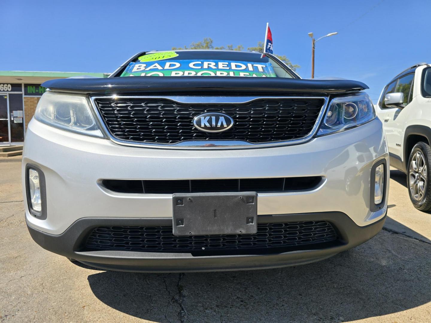 2015 SILVER Kia Sorento LX (5XYKT4A67FG) with an 2.4L L4 DOHC 16V engine, 6-Speed Automatic transmission, located at 2660 S.Garland Avenue, Garland, TX, 75041, (469) 298-3118, 32.885551, -96.655602 - BRAND NEW ENGINE FROM KIA! 3YR KIA WARRANTY! - Photo#9