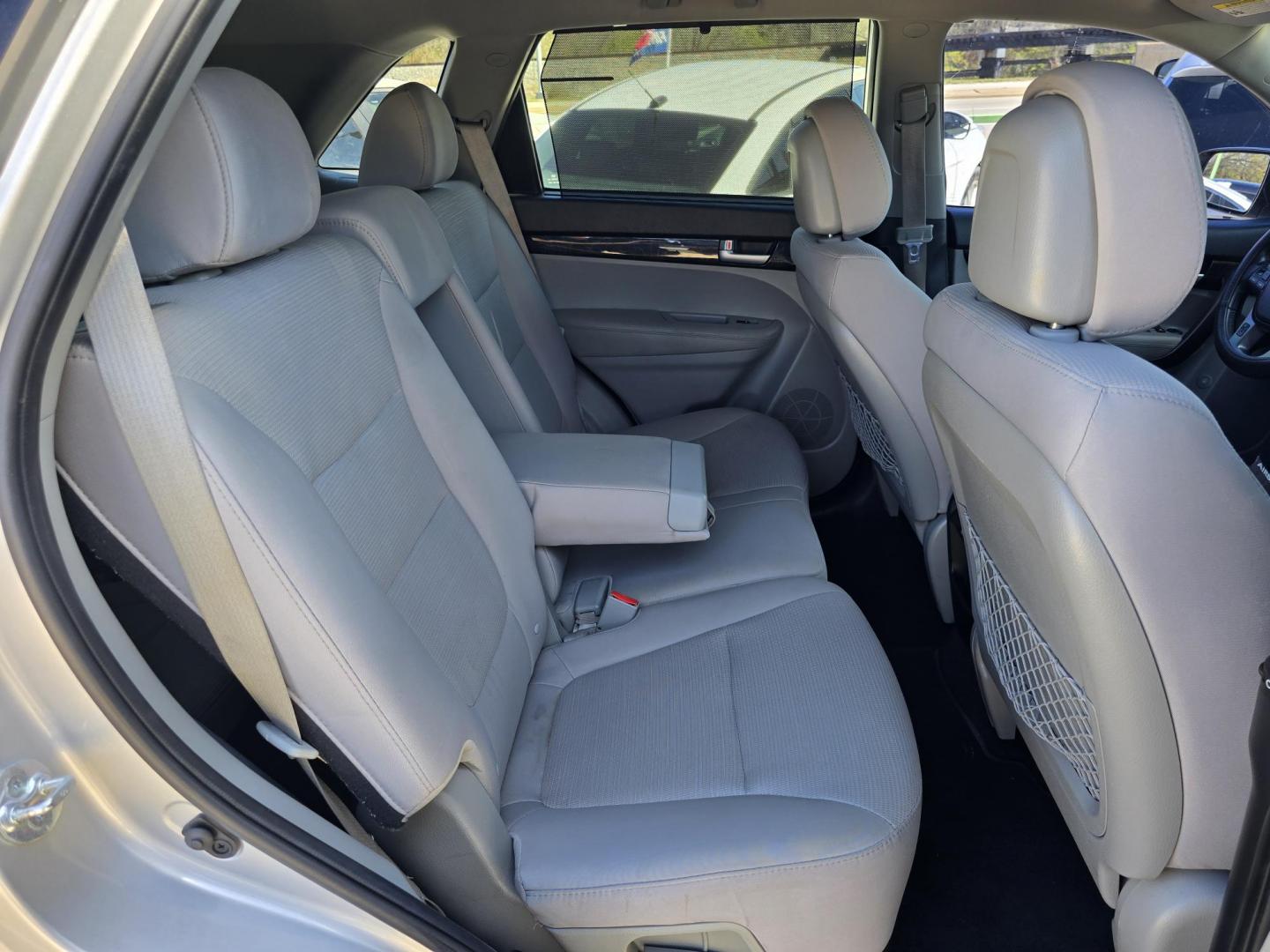 2015 SILVER Kia Sorento LX (5XYKT4A67FG) with an 2.4L L4 DOHC 16V engine, 6-Speed Automatic transmission, located at 2660 S.Garland Avenue, Garland, TX, 75041, (469) 298-3118, 32.885551, -96.655602 - BRAND NEW ENGINE FROM KIA! 3YR KIA WARRANTY! - Photo#19