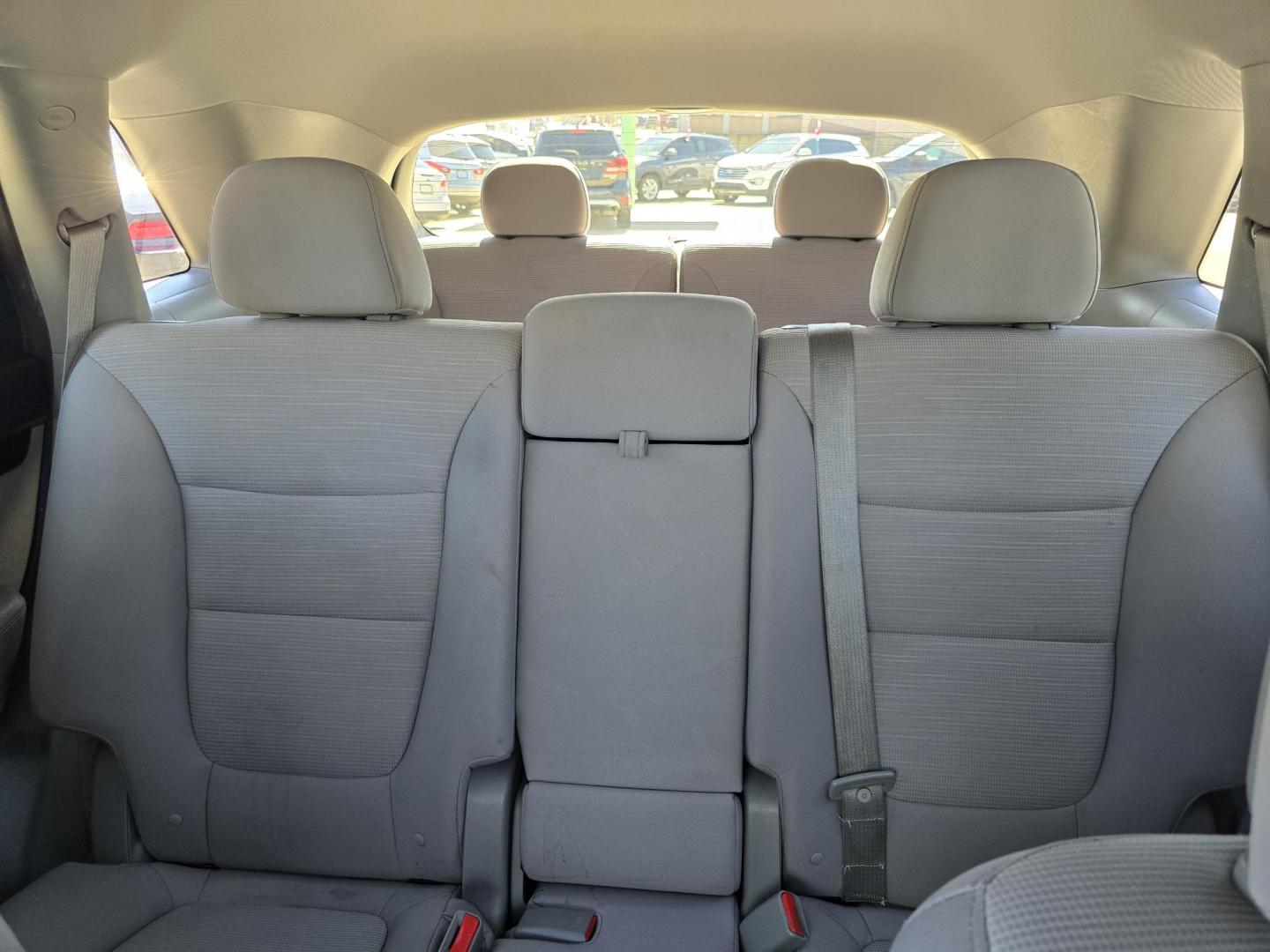 2015 SILVER Kia Sorento LX (5XYKT4A67FG) with an 2.4L L4 DOHC 16V engine, 6-Speed Automatic transmission, located at 2660 S.Garland Avenue, Garland, TX, 75041, (469) 298-3118, 32.885551, -96.655602 - BRAND NEW ENGINE FROM KIA! 3YR KIA WARRANTY! - Photo#16