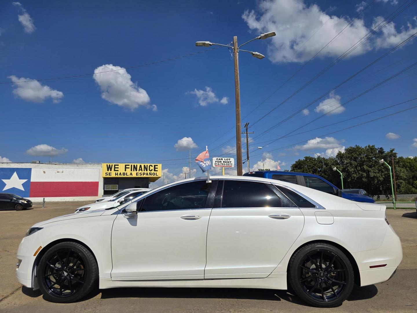 2015 DIAMOND WHITE Lincoln MKZ Hybrid Sedan (3LN6L2LU8FR) with an 2.0L L4 DOHC 16V HYBRID engine, Continuously Variable Transmission transmission, located at 2660 S.Garland Avenue, Garland, TX, 75041, (469) 298-3118, 32.885551, -96.655602 - Photo#6