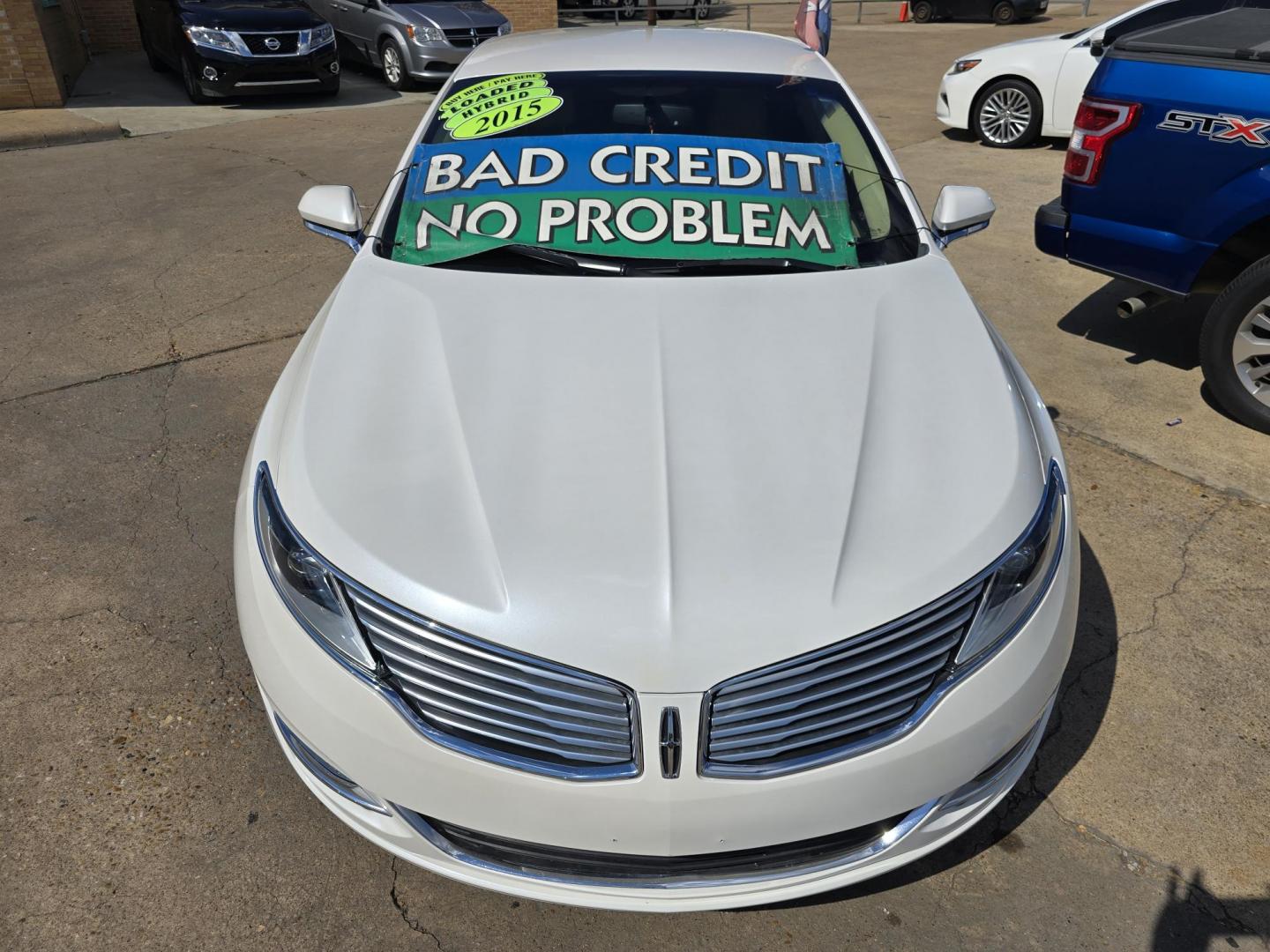 2015 DIAMOND WHITE Lincoln MKZ Hybrid Sedan (3LN6L2LU8FR) with an 2.0L L4 DOHC 16V HYBRID engine, Continuously Variable Transmission transmission, located at 2660 S.Garland Avenue, Garland, TX, 75041, (469) 298-3118, 32.885551, -96.655602 - Photo#8