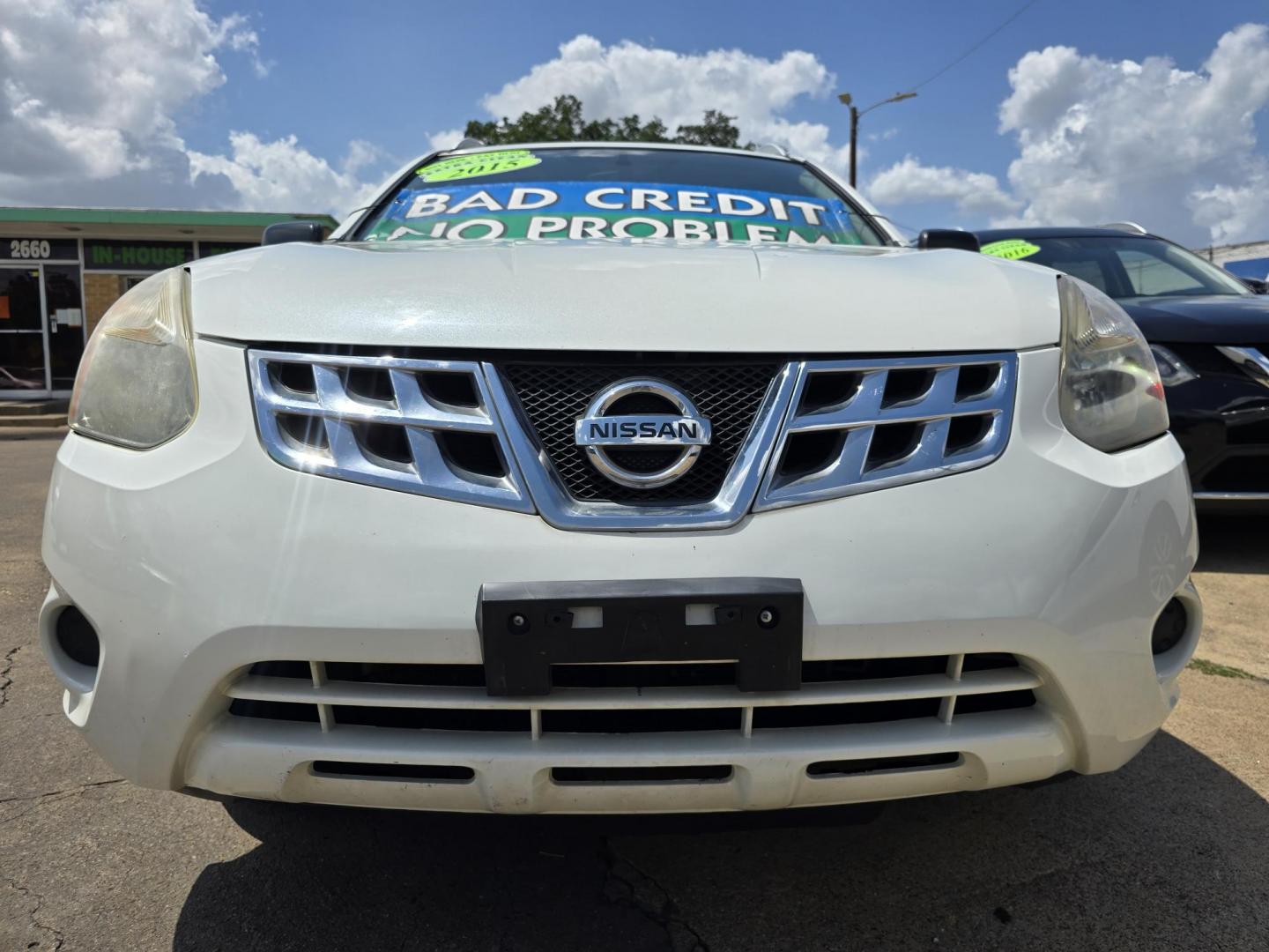 2015 DIAMOND WHITE Nissan Rogue Select Select S (JN8AS5MT3FW) with an 2.5L L4 DOHC 16V engine, Continuously Variable Transmission transmission, located at 2660 S.Garland Avenue, Garland, TX, 75041, (469) 298-3118, 32.885551, -96.655602 - Photo#9