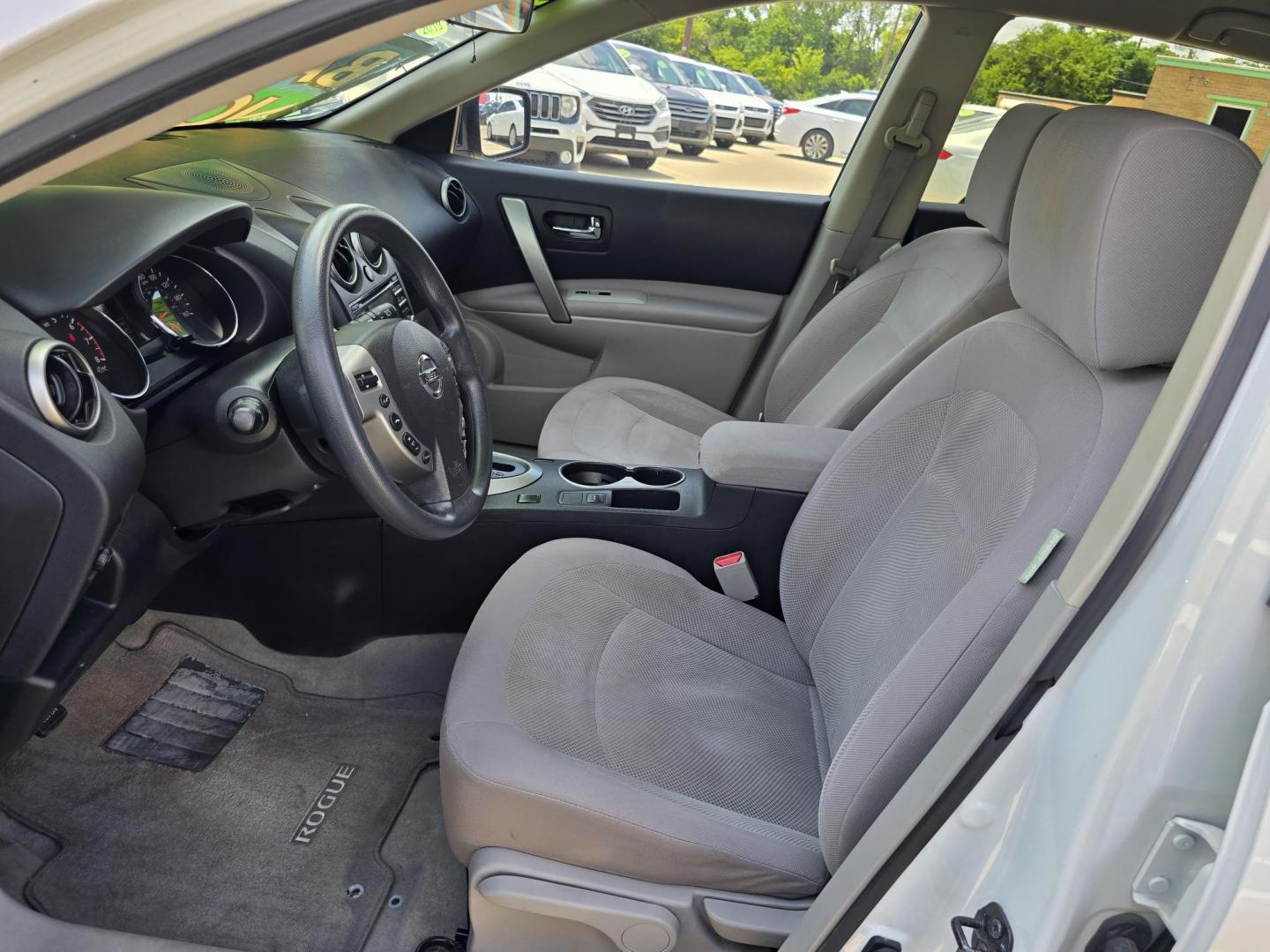 2015 DIAMOND WHITE Nissan Rogue Select Select S (JN8AS5MT3FW) with an 2.5L L4 DOHC 16V engine, Continuously Variable Transmission transmission, located at 2660 S.Garland Avenue, Garland, TX, 75041, (469) 298-3118, 32.885551, -96.655602 - Photo#11