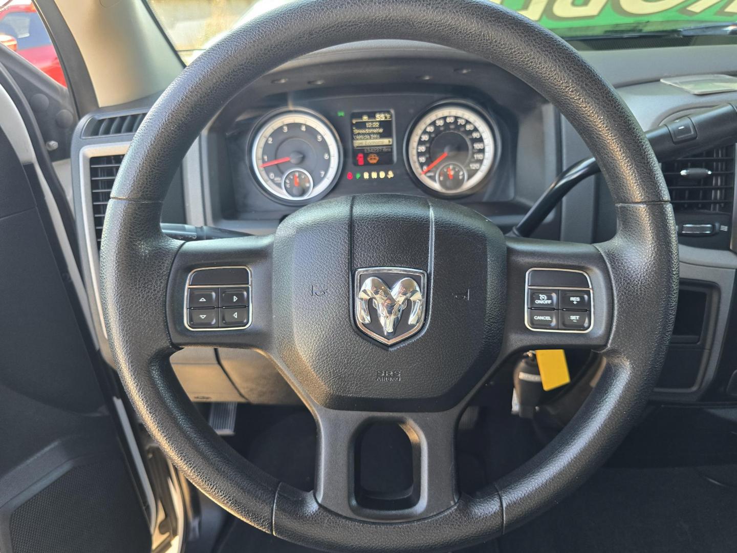 2015 WHITE RAM 1500 Tradesman Quad Cab (1C6RR6FT4FS) with an 5.7L V8 OHV 16V engine, 6-Speed Automatic transmission, located at 2660 S.Garland Avenue, Garland, TX, 75041, (469) 298-3118, 32.885551, -96.655602 - Photo#14