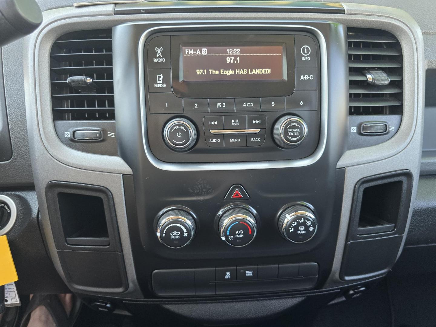 2015 WHITE RAM 1500 Tradesman Quad Cab (1C6RR6FT4FS) with an 5.7L V8 OHV 16V engine, 6-Speed Automatic transmission, located at 2660 S.Garland Avenue, Garland, TX, 75041, (469) 298-3118, 32.885551, -96.655602 - Photo#15