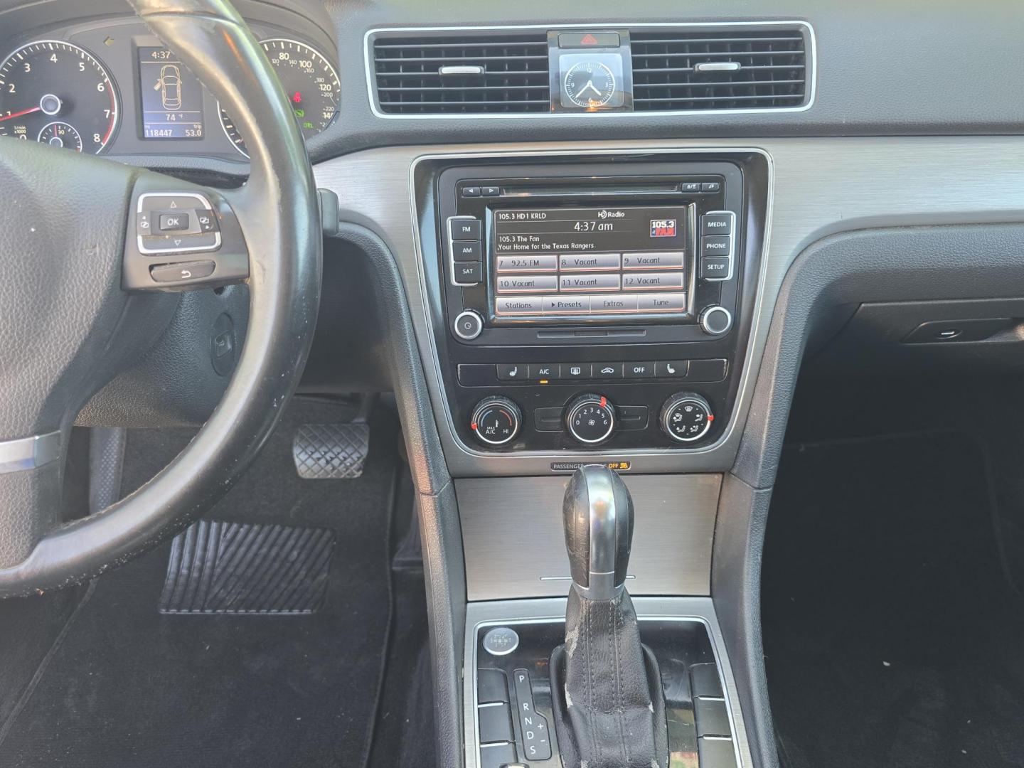 2015 WHITE Volkswagen Passat SE (1VWBT7A30FC) , 6-Speed Automatic transmission, located at 2660 S.Garland Avenue, Garland, TX, 75041, (469) 298-3118, 32.885551, -96.655602 - Photo#14