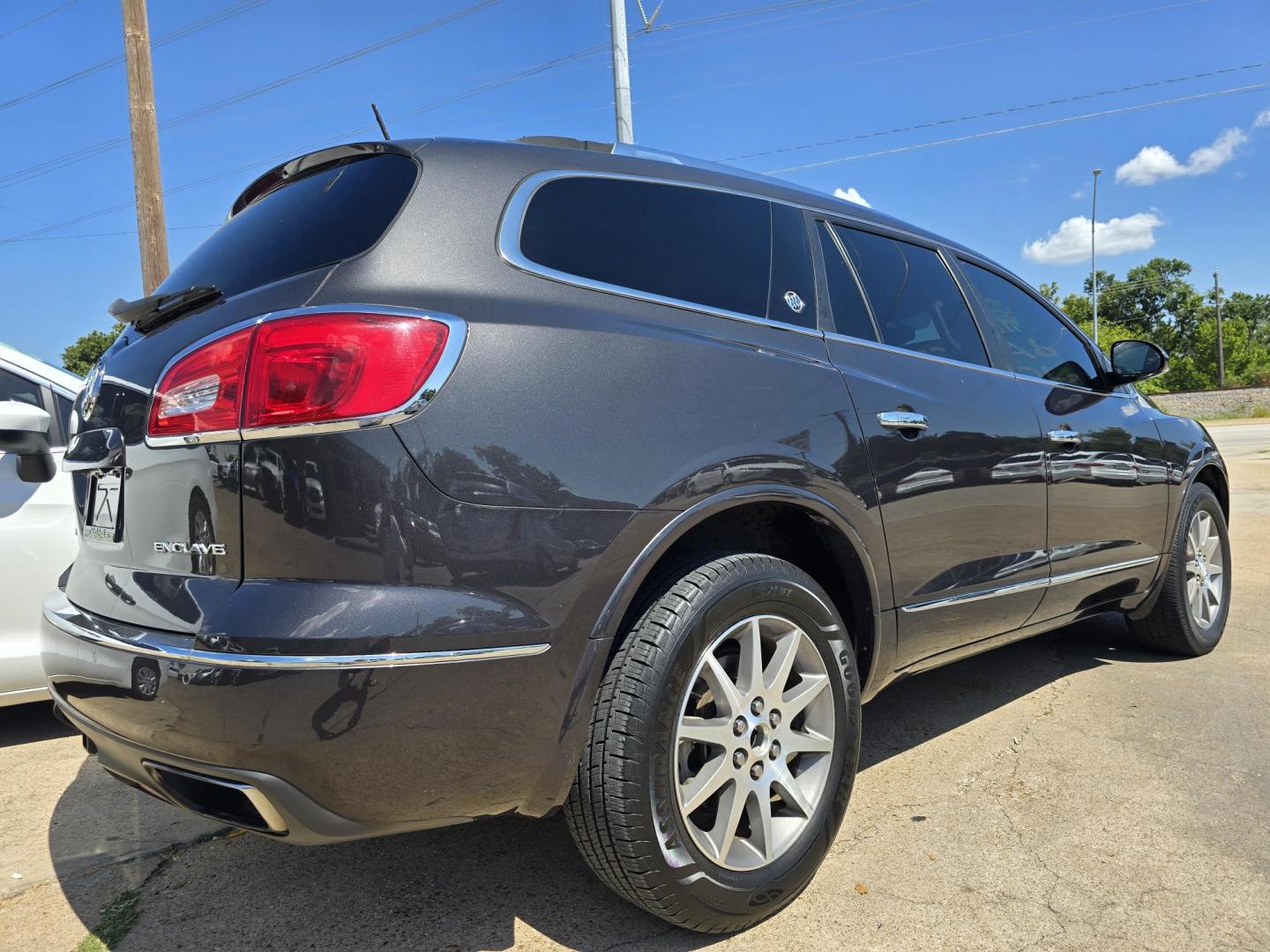 2016 BLACK Buick Enclave Leather (5GAKRBKD2GJ) with an 3.6L V6 DOHC 24V engine, 6-Speed Automatic Overdrive transmission, located at 2660 S.Garland Avenue, Garland, TX, 75041, (469) 298-3118, 32.885551, -96.655602 - Photo#3