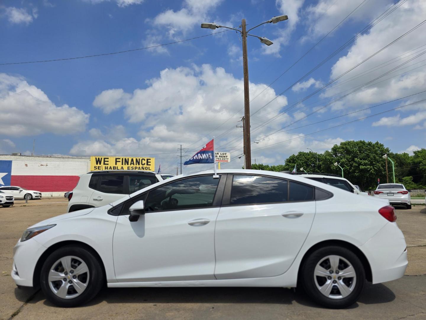 2016 WHITE Chevrolet Cruze LS (1G1BC5SM5G7) with an 1.4L L4 DOHC 16V TURBO engine, 6A transmission, located at 2660 S.Garland Avenue, Garland, TX, 75041, (469) 298-3118, 32.885551, -96.655602 - Photo#6