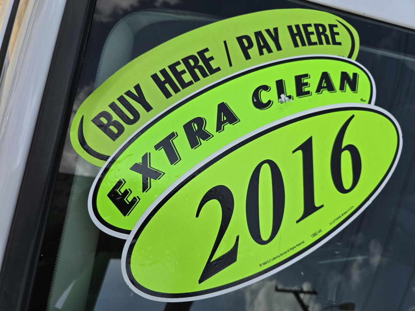 2016 WHITE Chevrolet Cruze LS (1G1BC5SM5G7) with an 1.4L L4 DOHC 16V TURBO engine, 6A transmission, located at 2660 S.Garland Avenue, Garland, TX, 75041, (469) 298-3118, 32.885551, -96.655602 - Photo#19