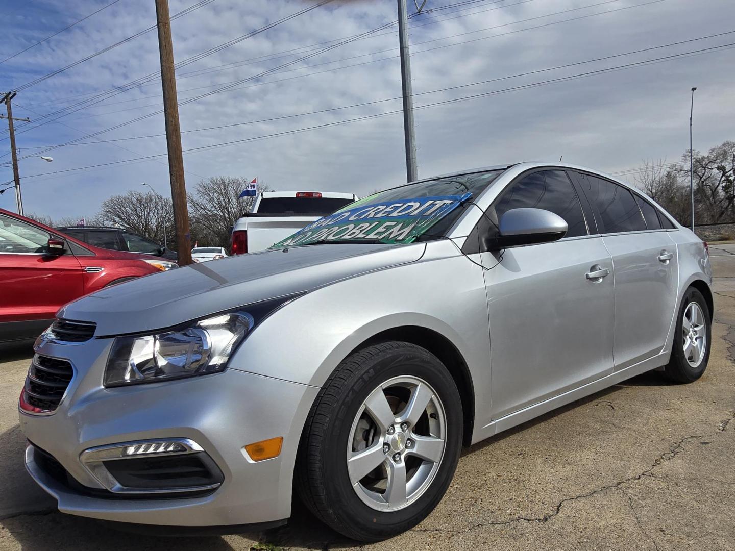2016 SILVER Chevrolet Cruze 2LT Auto (1G1PE5SB6G7) with an 1.4L L4 DOHC 16V TURBO engine, 6-Speed Automatic transmission, located at 2660 S.Garland Avenue, Garland, TX, 75041, (469) 298-3118, 32.885551, -96.655602 - Photo#7