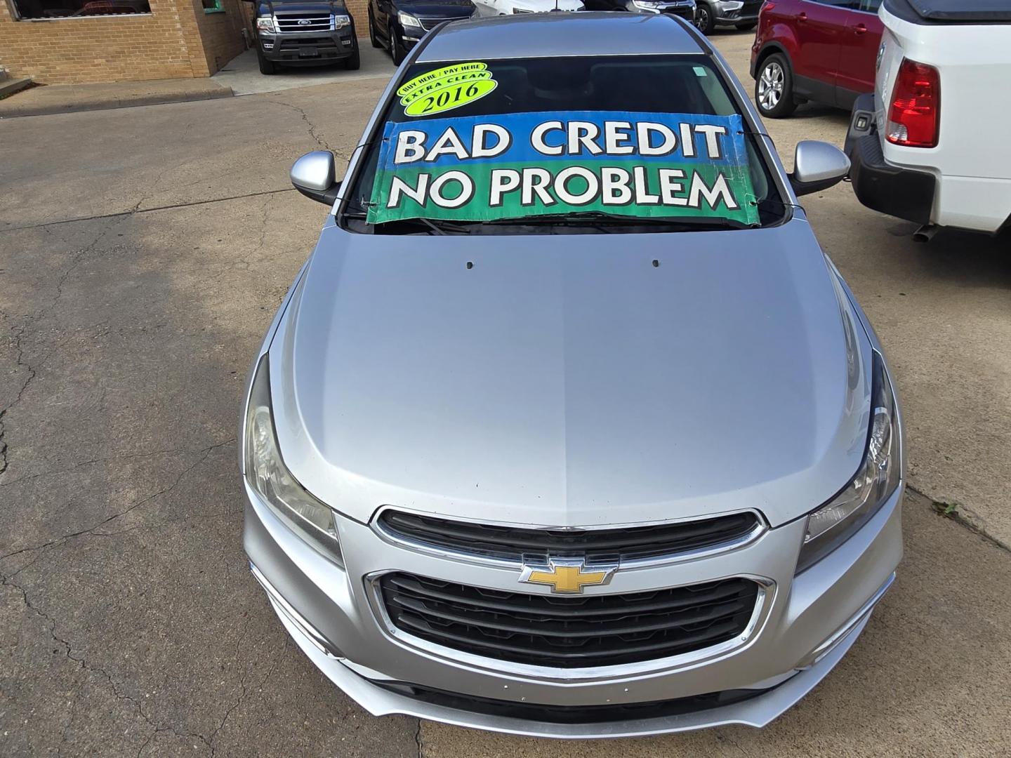 2016 SILVER Chevrolet Cruze 2LT Auto (1G1PE5SB6G7) with an 1.4L L4 DOHC 16V TURBO engine, 6-Speed Automatic transmission, located at 2660 S.Garland Avenue, Garland, TX, 75041, (469) 298-3118, 32.885551, -96.655602 - Photo#8