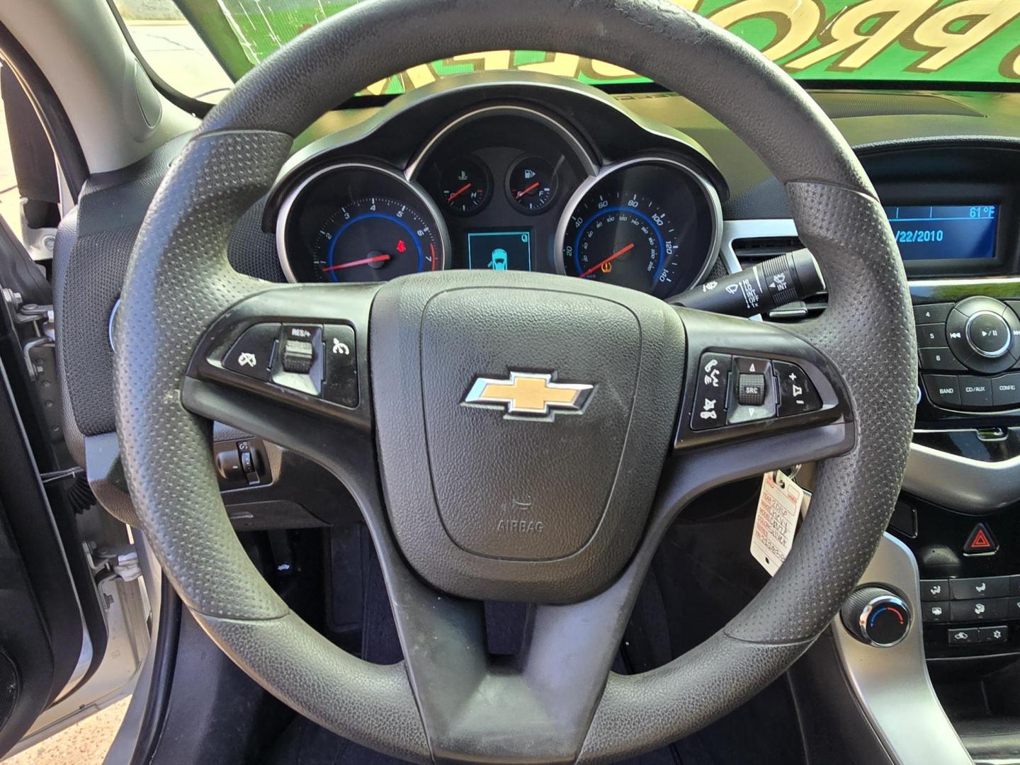 2016 SILVER Chevrolet Cruze 2LT Auto (1G1PE5SB6G7) with an 1.4L L4 DOHC 16V TURBO engine, 6-Speed Automatic transmission, located at 2660 S.Garland Avenue, Garland, TX, 75041, (469) 298-3118, 32.885551, -96.655602 - Photo#12