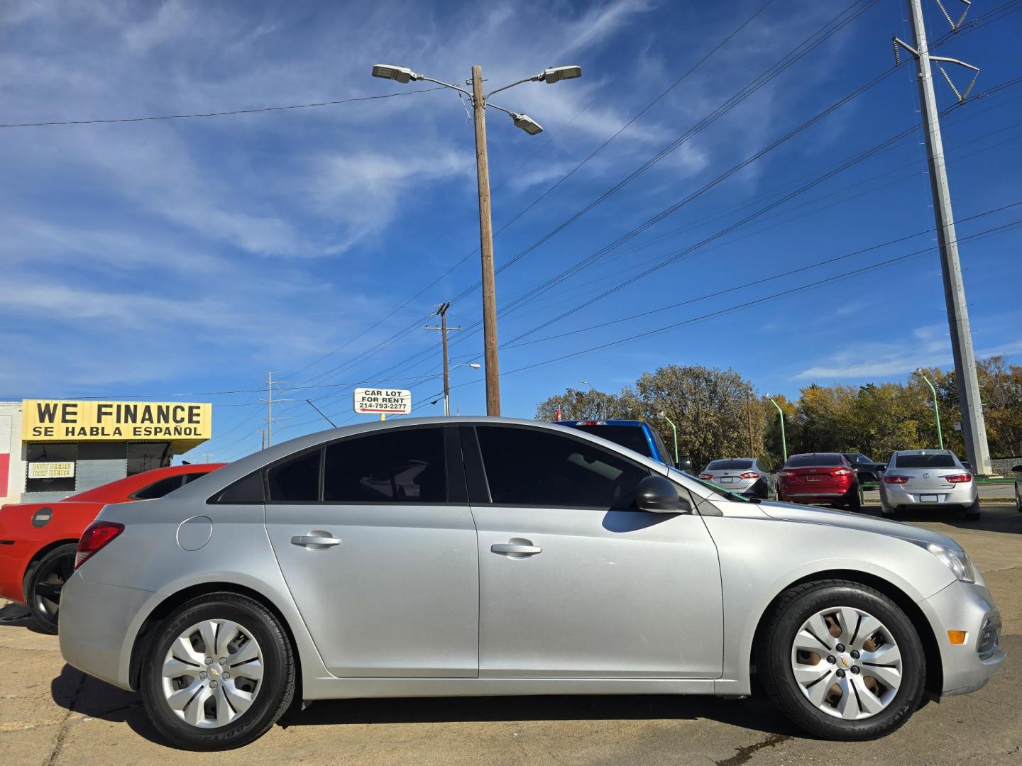 2016 SILVER Chevrolet Cruze Limited LS (1G1PC5SH6G7) with an 1.8L L4 DOHC 16V FFV engine, 6A transmission, located at 2660 S.Garland Avenue, Garland, TX, 75041, (469) 298-3118, 32.885551, -96.655602 - Photo#2