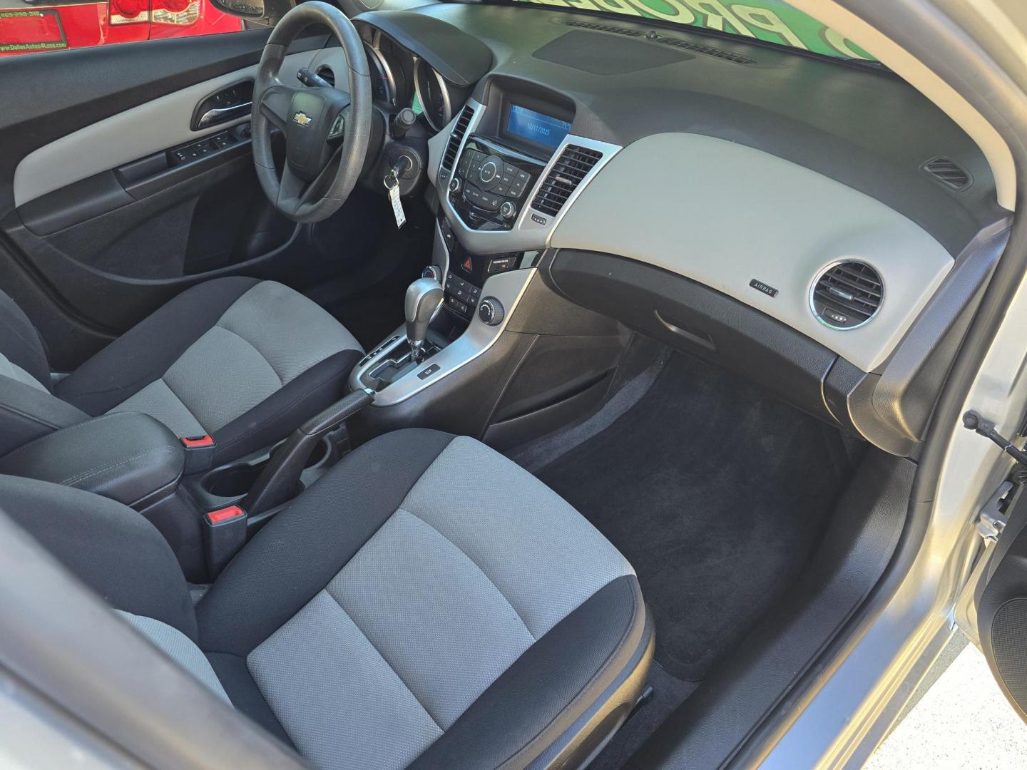 2016 SILVER Chevrolet Cruze Limited LS (1G1PC5SH6G7) with an 1.8L L4 DOHC 16V FFV engine, 6A transmission, located at 2660 S.Garland Avenue, Garland, TX, 75041, (469) 298-3118, 32.885551, -96.655602 - Photo#17