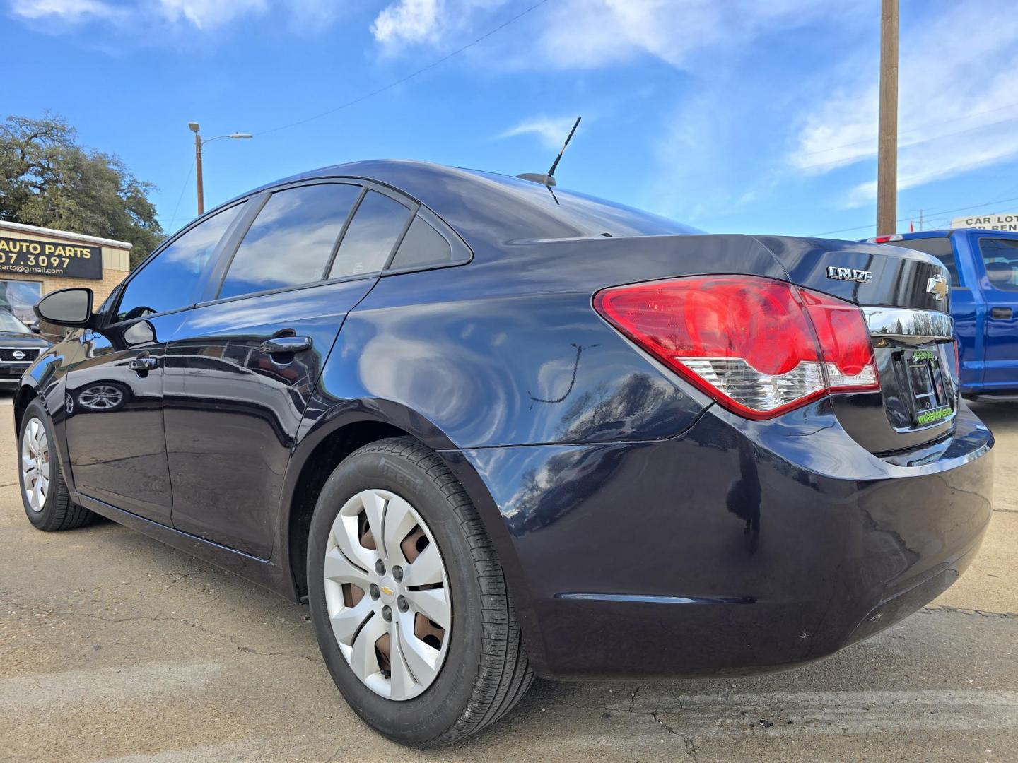 2016 BLACK Chevrolet Cruze Limited LS (1G1PC5SH2G7) with an 1.8L L4 DOHC 16V FFV engine, 6A transmission, located at 2660 S.Garland Avenue, Garland, TX, 75041, (469) 298-3118, 32.885551, -96.655602 - Photo#5