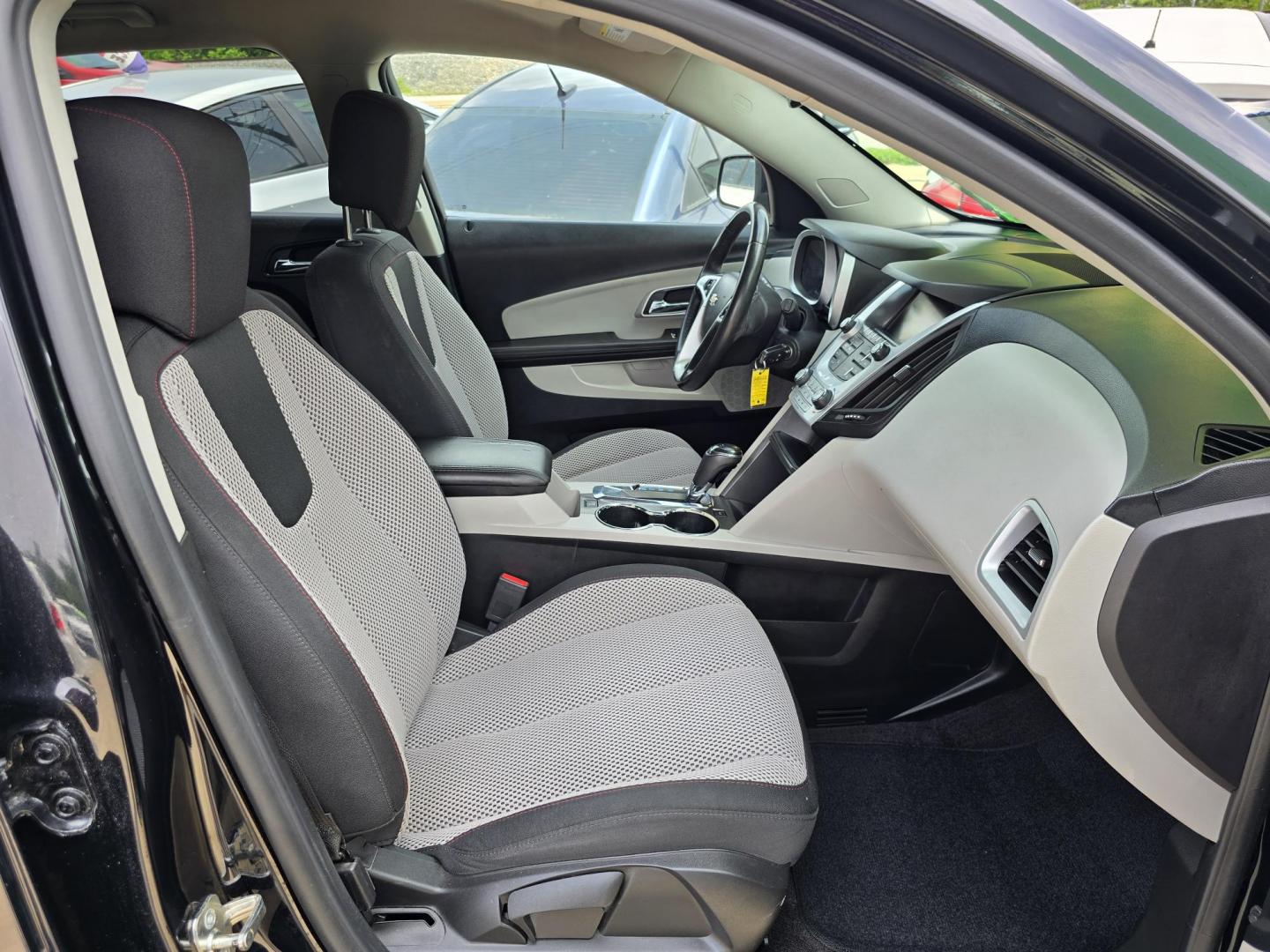 2016 BLACK Chevrolet Equinox LT (2GNALCEK6G6) with an 2.4L L4 DOHC 16V FFV engine, 6A transmission, located at 2660 S.Garland Avenue, Garland, TX, 75041, (469) 298-3118, 32.885551, -96.655602 - Photo#18