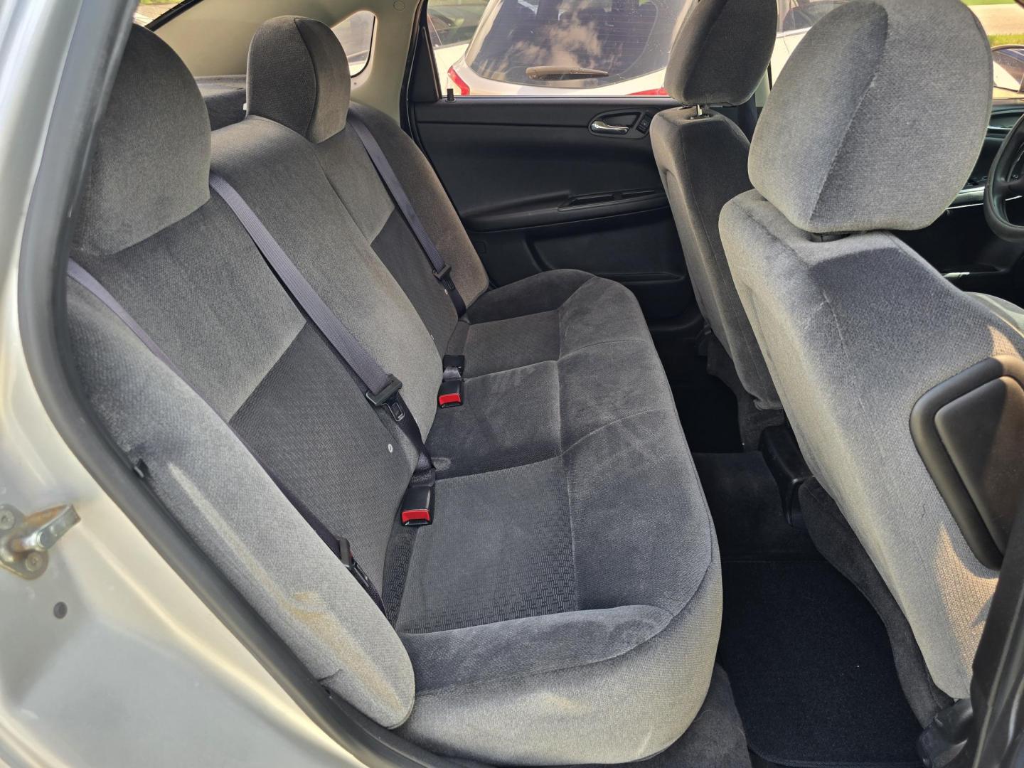 2016 Chevrolet Impala Limited Police Cruiser (2G1WD5E3XG1) with an 3.6L V6 DOHC 24V engine, 6A transmission, located at 2660 S.Garland Avenue, Garland, TX, 75041, (469) 298-3118, 32.885551, -96.655602 - Photo#15