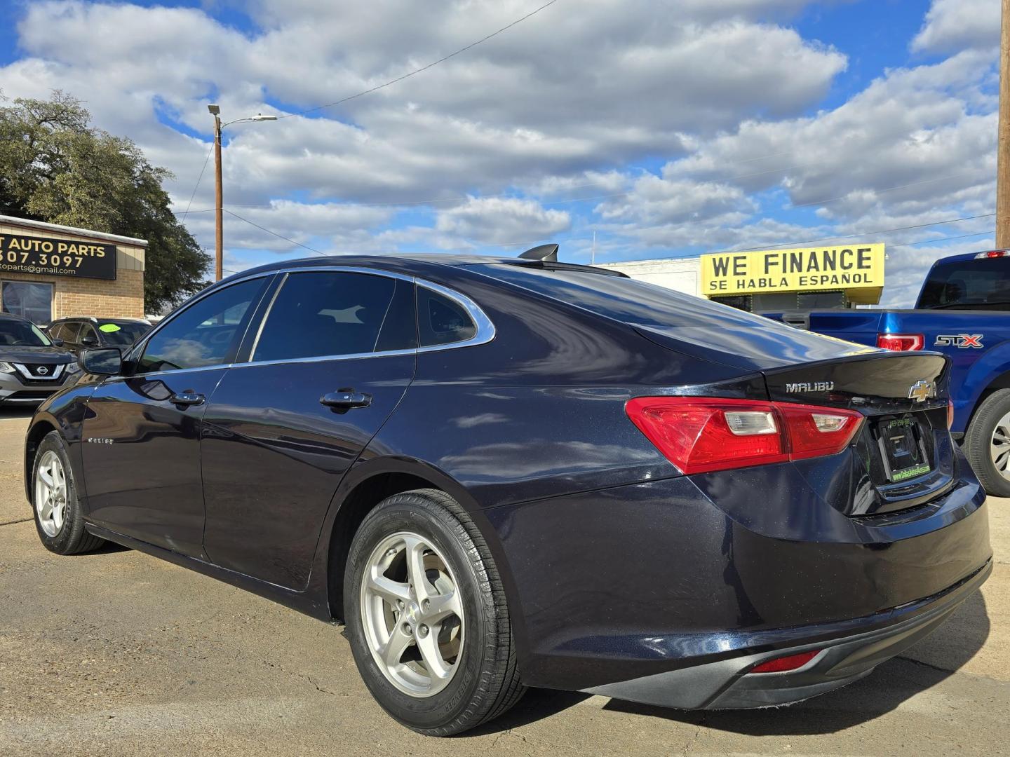 2016 Chevrolet Malibu LS (1G1ZB5ST7GF) with an 1.5L L4 DOHC 16V engine, 6A transmission, located at 2660 S.Garland Avenue, Garland, TX, 75041, (469) 298-3118, 32.885551, -96.655602 - Photo#5