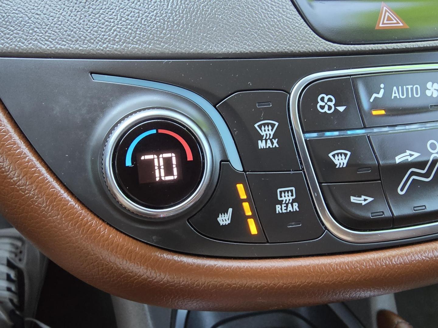 2016 BLACK Chevrolet Malibu Hybrid (1G1ZJ5SU0GF) with an 1.8L L4 DOHC 16V HYBRID engine, CVT transmission, located at 2660 S.Garland Avenue, Garland, TX, 75041, (469) 298-3118, 32.885551, -96.655602 - Photo#17