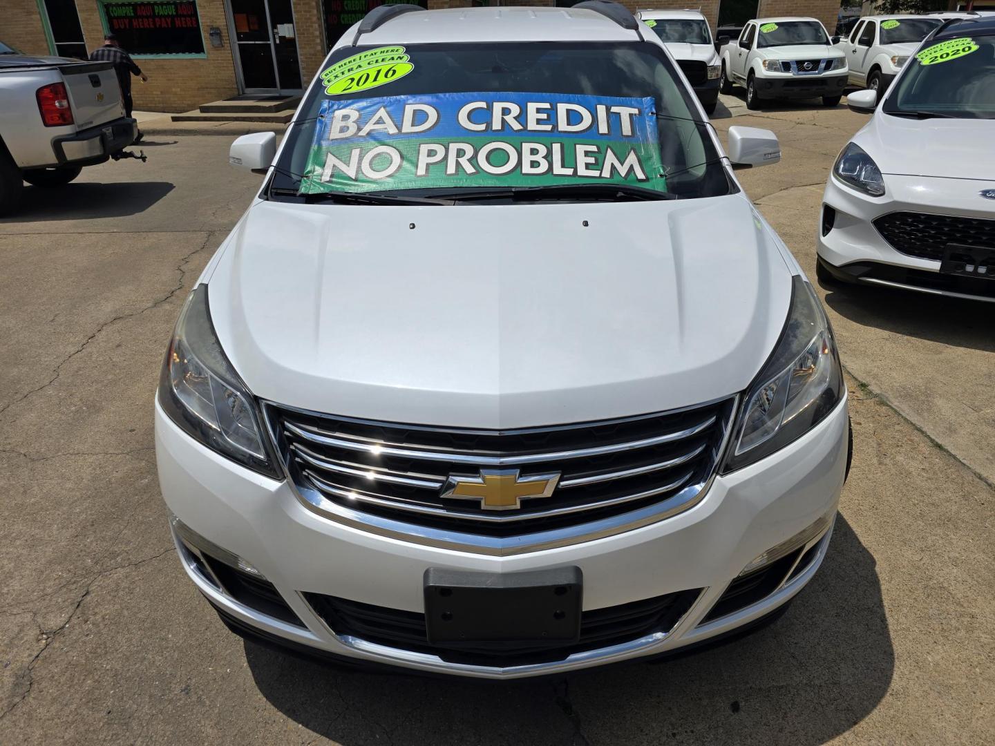 2016 DIAMOND WHITE Chevrolet Traverse 2LT (1GNKRHKD9GJ) with an 3.6L V6 DOHC 24V engine, 6-Speed Automatic transmission, located at 2660 S.Garland Avenue, Garland, TX, 75041, (469) 298-3118, 32.885551, -96.655602 - Photo#8