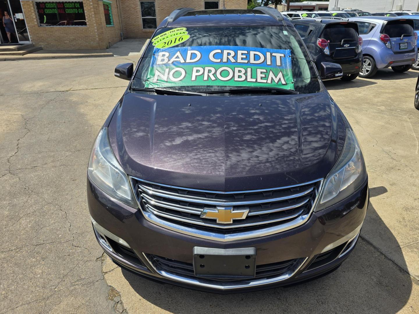 2016 Chevrolet Traverse 1LT FWD (1GNKRGKD8GJ) with an 3.6L V6 DOHC 24V engine, 6A transmission, located at 2660 S.Garland Avenue, Garland, TX, 75041, (469) 298-3118, 32.885551, -96.655602 - Photo#8