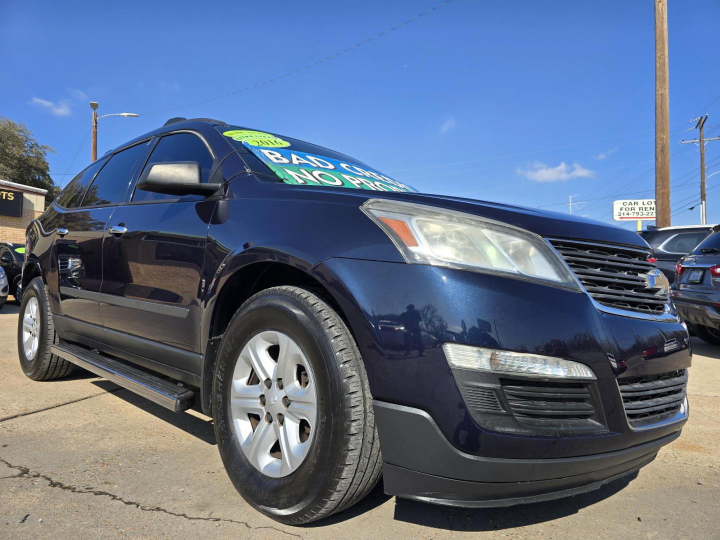 2016 BLUE Chevrolet Traverse LS (1GNKRFED5GJ) with an 3.6L V6 DOHC 24V engine, 6A transmission, located at 2660 S.Garland Avenue, Garland, TX, 75041, (469) 298-3118, 32.885551, -96.655602 - Photo#1