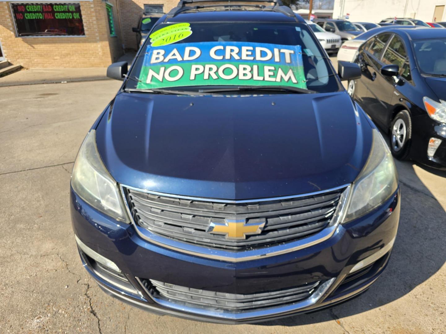 2016 BLUE Chevrolet Traverse LS (1GNKRFED5GJ) with an 3.6L V6 DOHC 24V engine, 6A transmission, located at 2660 S.Garland Avenue, Garland, TX, 75041, (469) 298-3118, 32.885551, -96.655602 - Photo#8