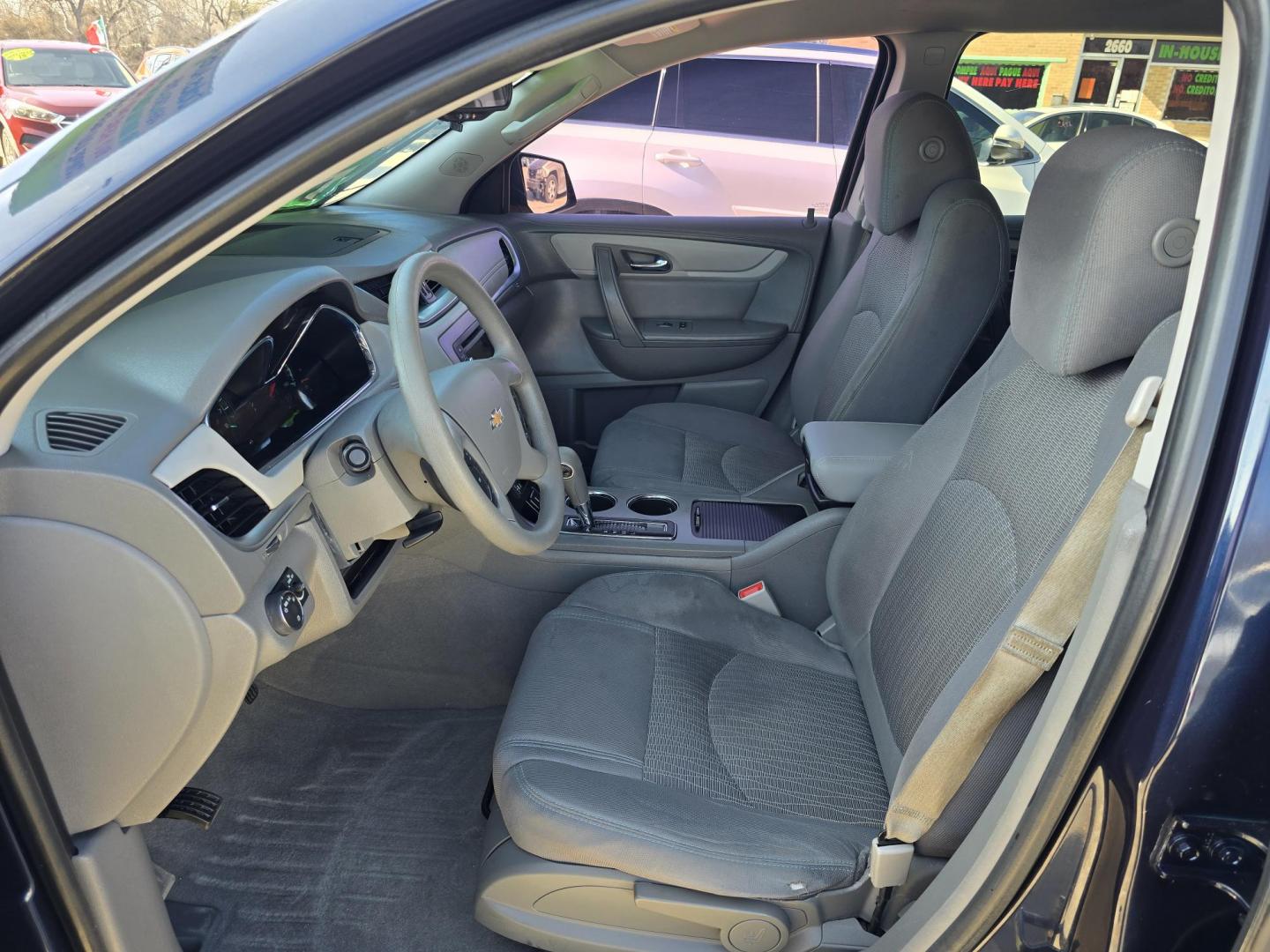 2016 BLUE Chevrolet Traverse LS (1GNKRFED5GJ) with an 3.6L V6 DOHC 24V engine, 6A transmission, located at 2660 S.Garland Avenue, Garland, TX, 75041, (469) 298-3118, 32.885551, -96.655602 - Photo#11