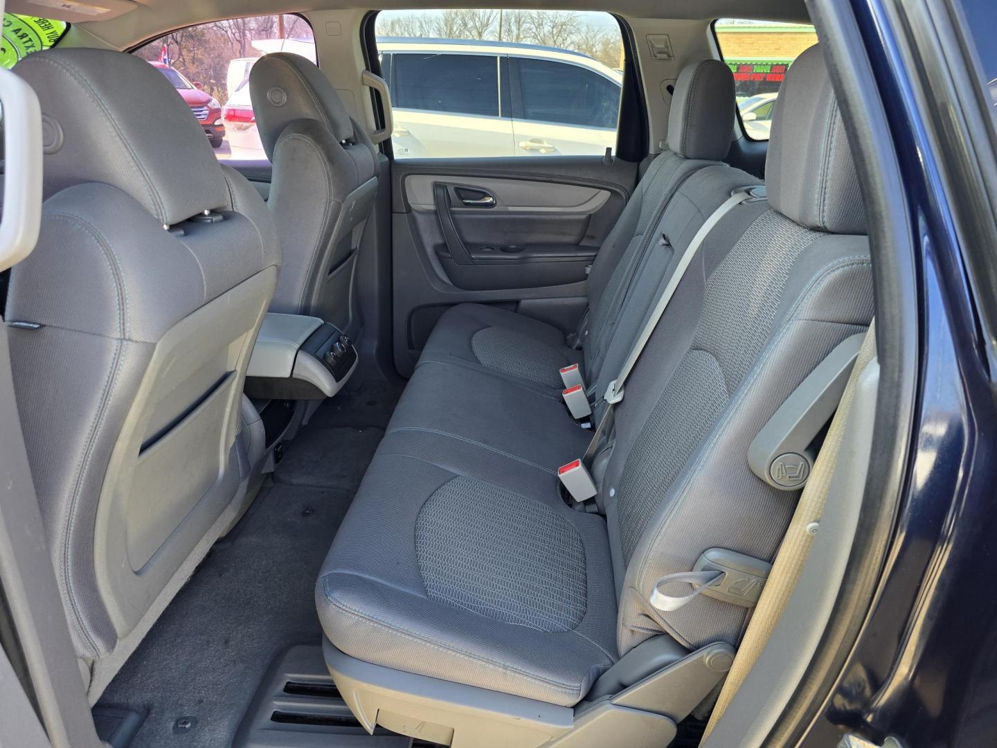 2016 BLUE Chevrolet Traverse LS (1GNKRFED5GJ) with an 3.6L V6 DOHC 24V engine, 6A transmission, located at 2660 S.Garland Avenue, Garland, TX, 75041, (469) 298-3118, 32.885551, -96.655602 - Photo#16